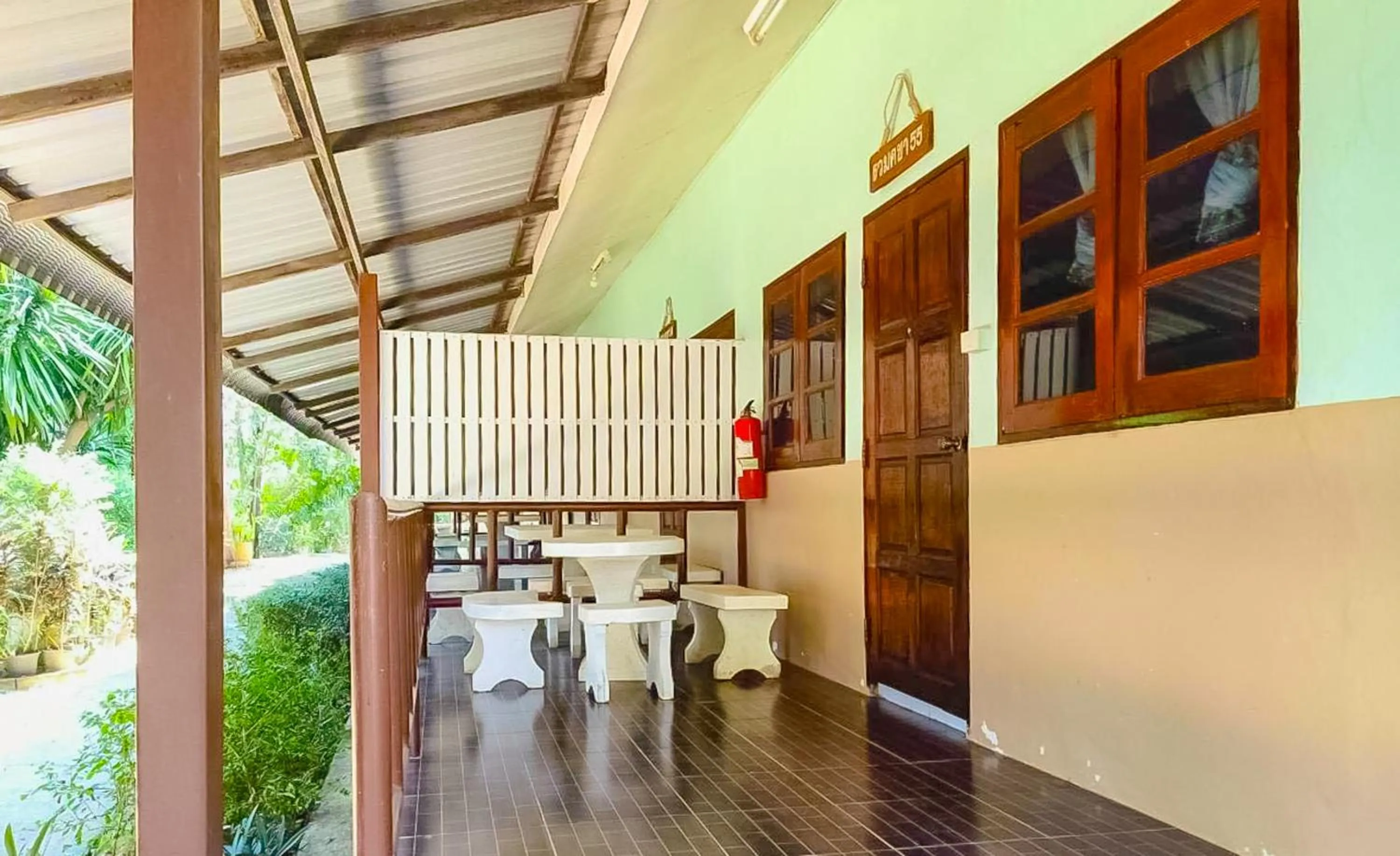 Dining area in Saitharn Iyara Resort