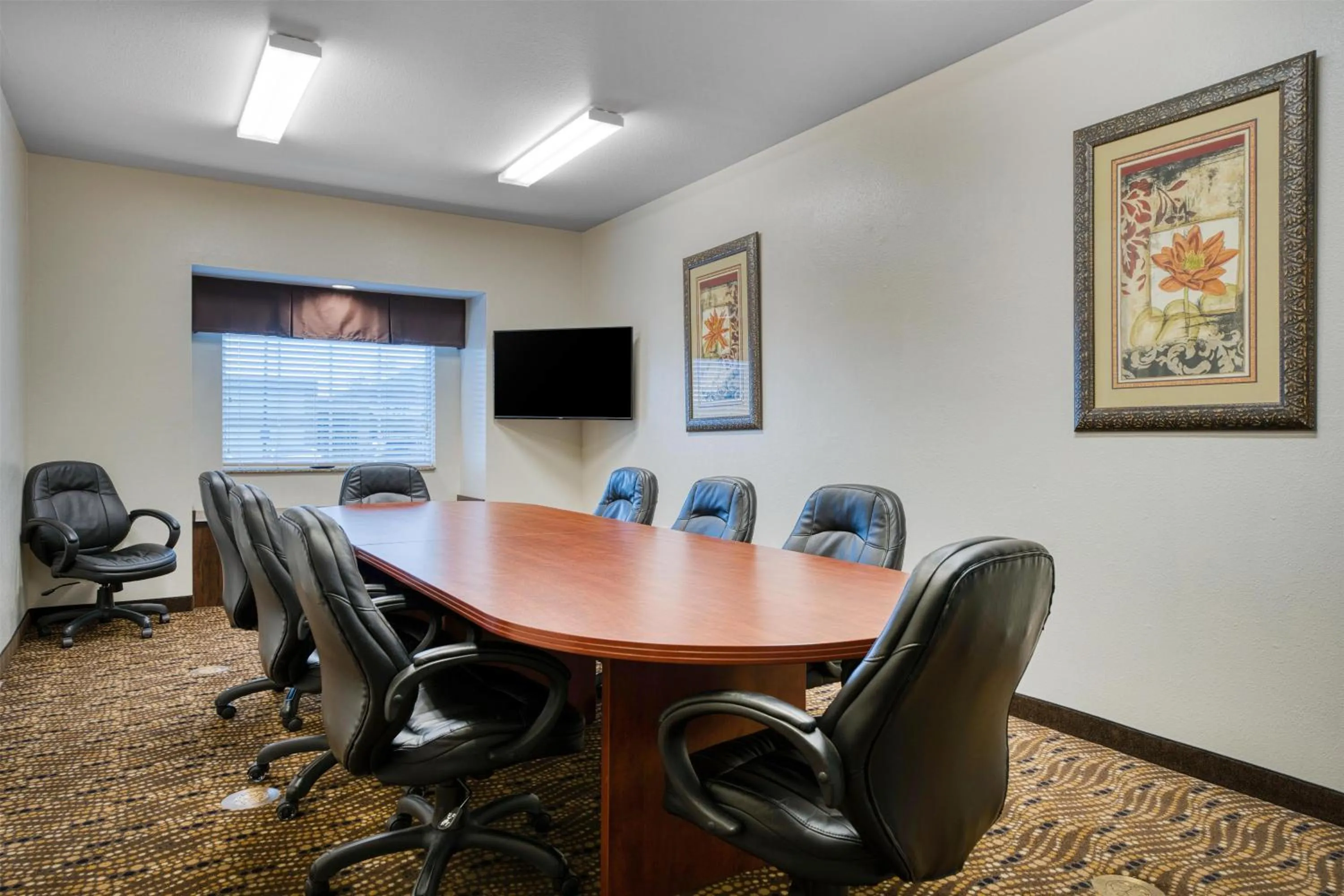 Meeting/conference room in SureStay Plus Hotel by Best Western Buckhannon