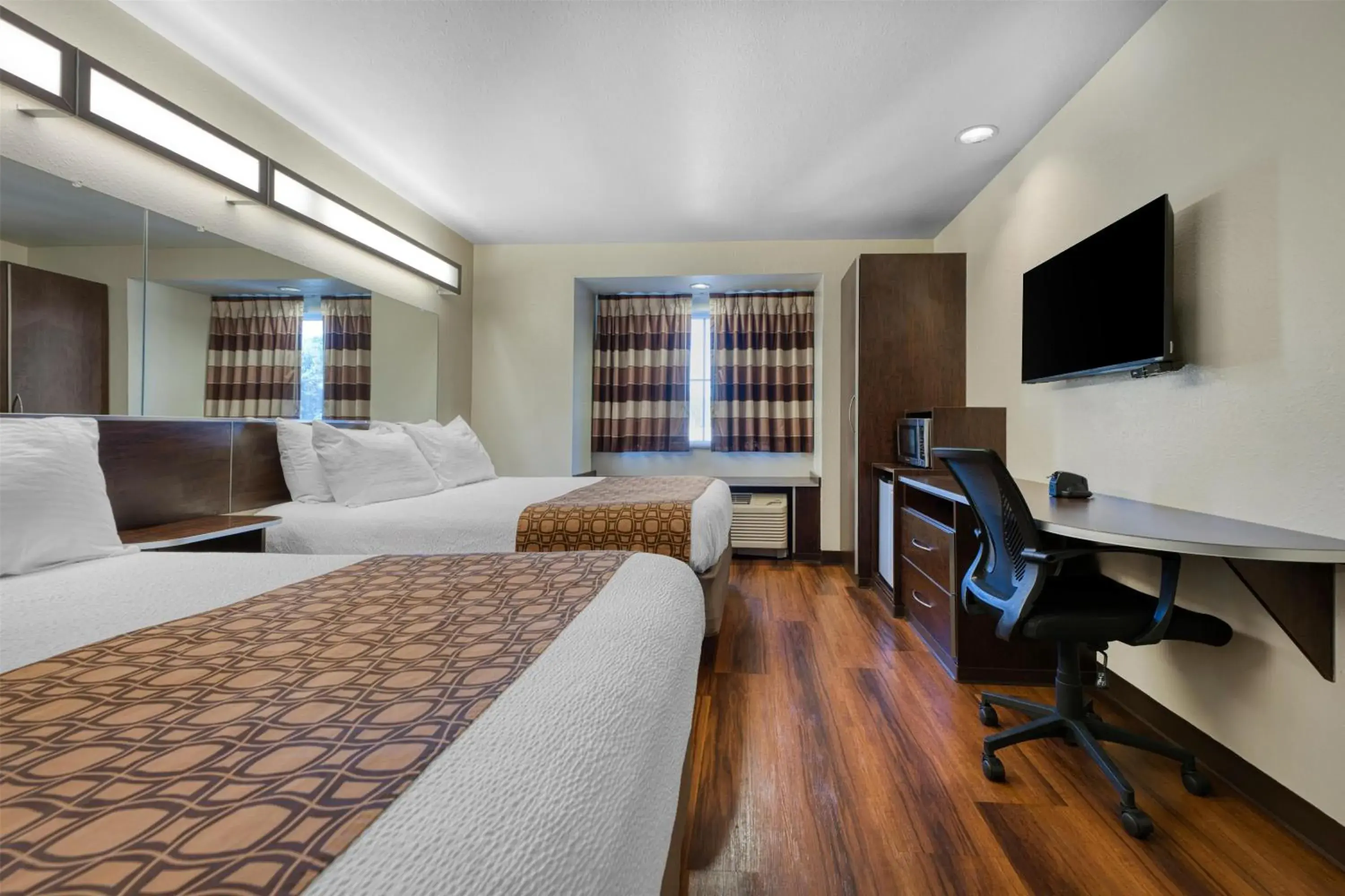 Queen Room with Two Queen Beds in SureStay Plus Hotel by Best Western Buckhannon Queen Room with Two Queen Beds in SureStay Plus Hotel by Best Western Buckhannon