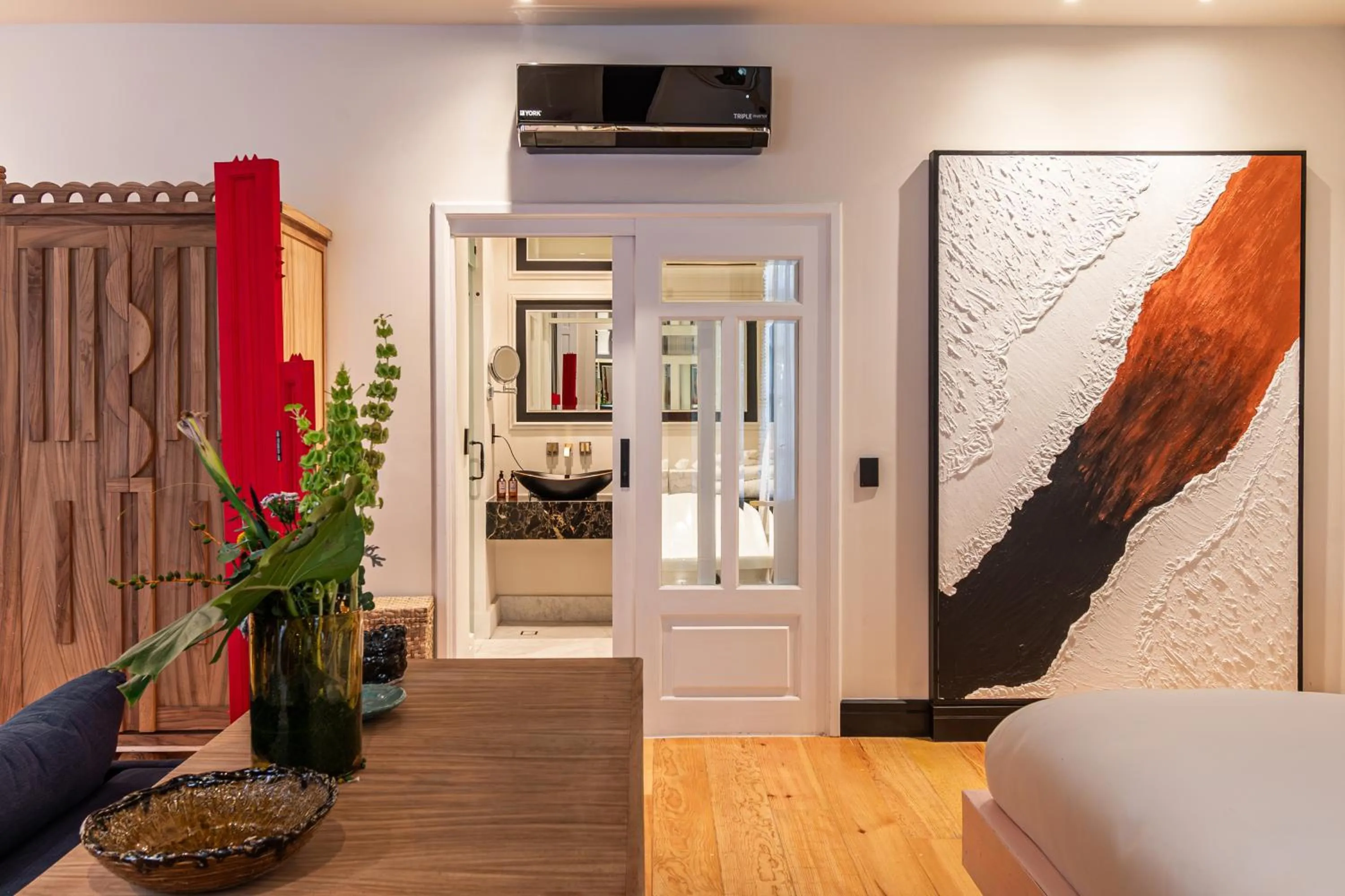 Bathroom in La Valise Mexico City, Member of Small Luxury Hotels