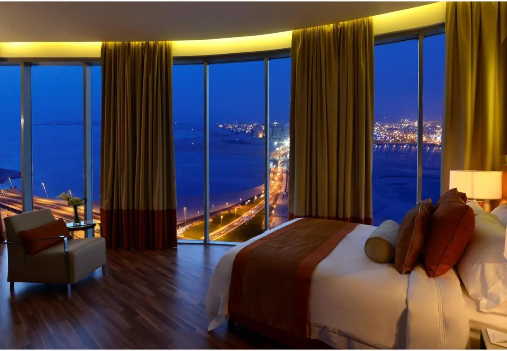 View (from property/room), Bed in Fraser Suites Diplomatic Area Bahrain View (from property/room), Bed in Fraser Suites Diplomatic Area Bahrain