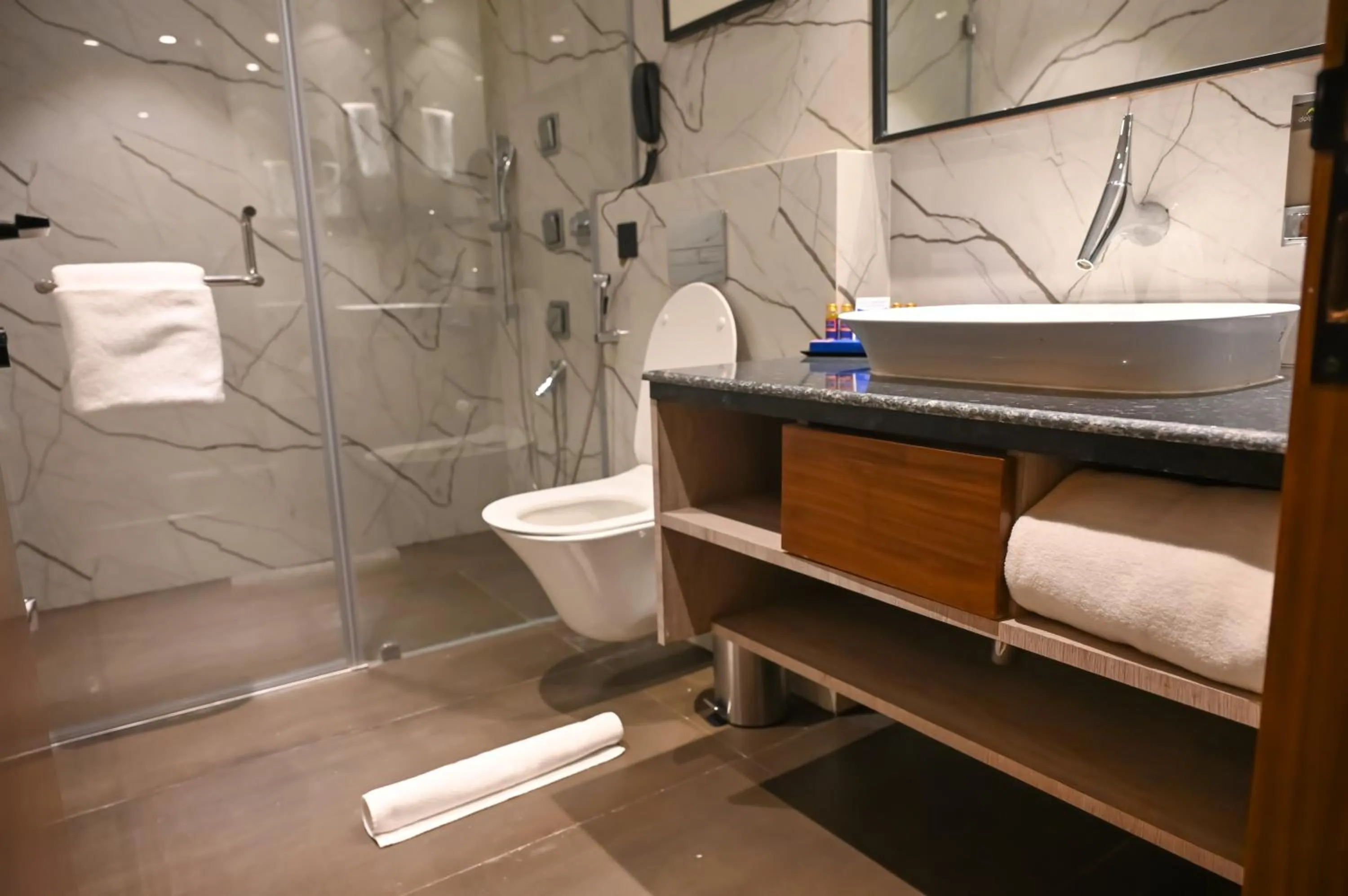 Bathroom in Ishaan Sarovar Portico Deoghar