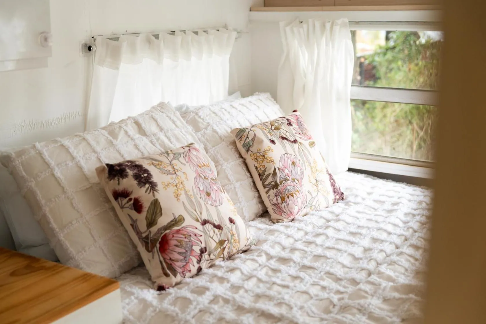 Bedroom, Bed in Montblu at Echo Point