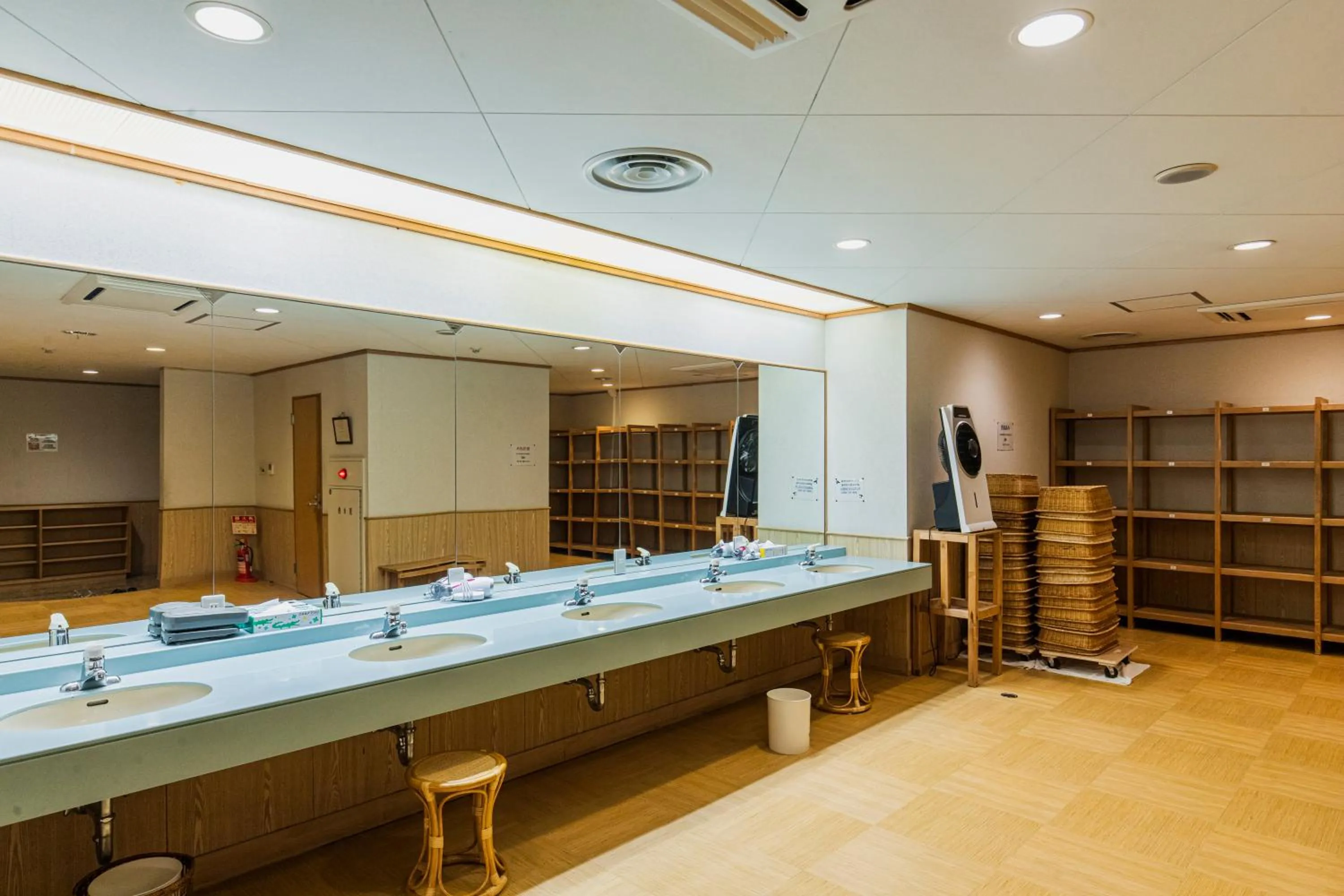 Public Bath in Yufuin Kotobuki Hananosho