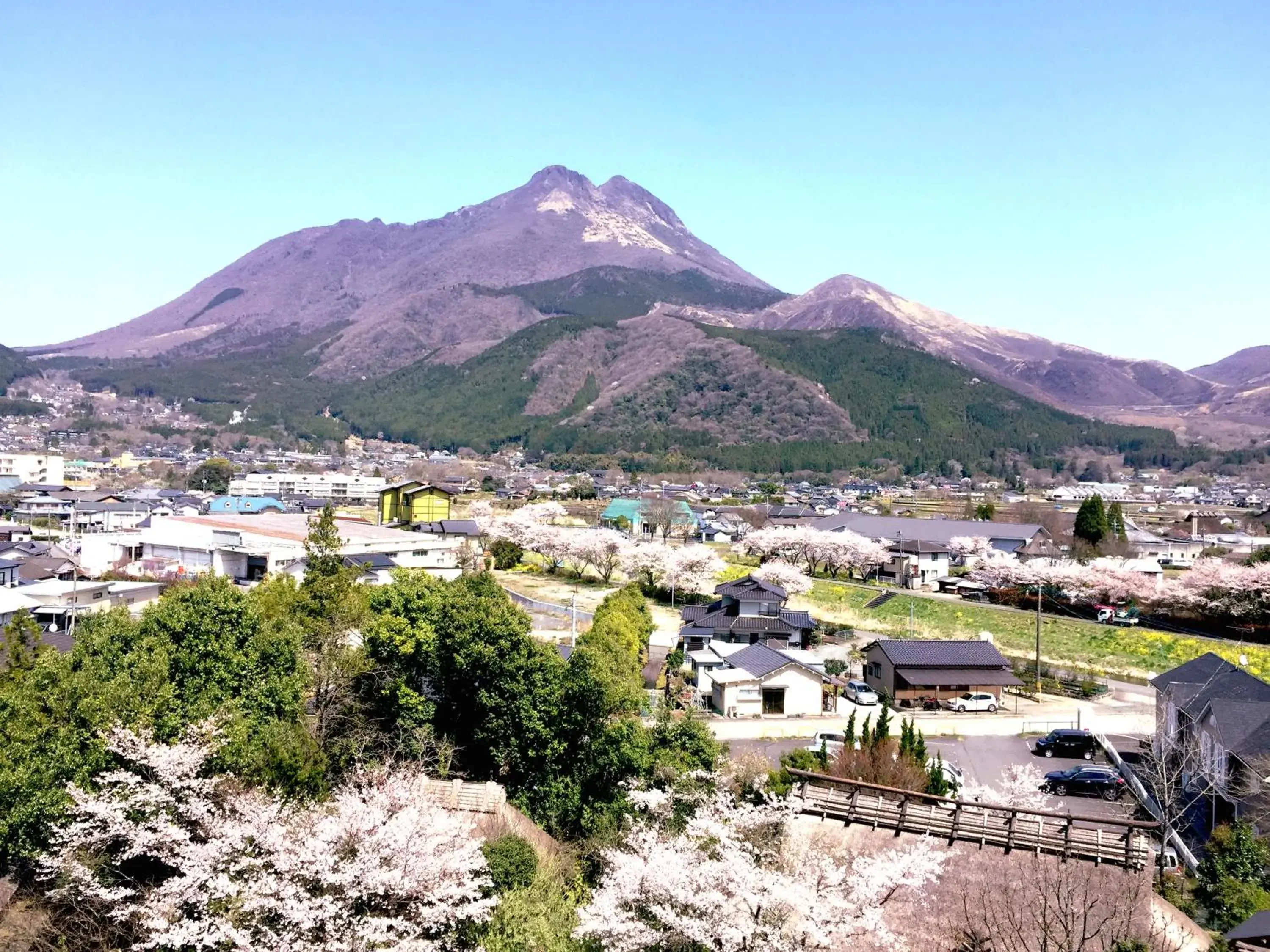 Mountain view in Yufuin Kotobuki Hananosho Mountain view in Yufuin Kotobuki Hananosho