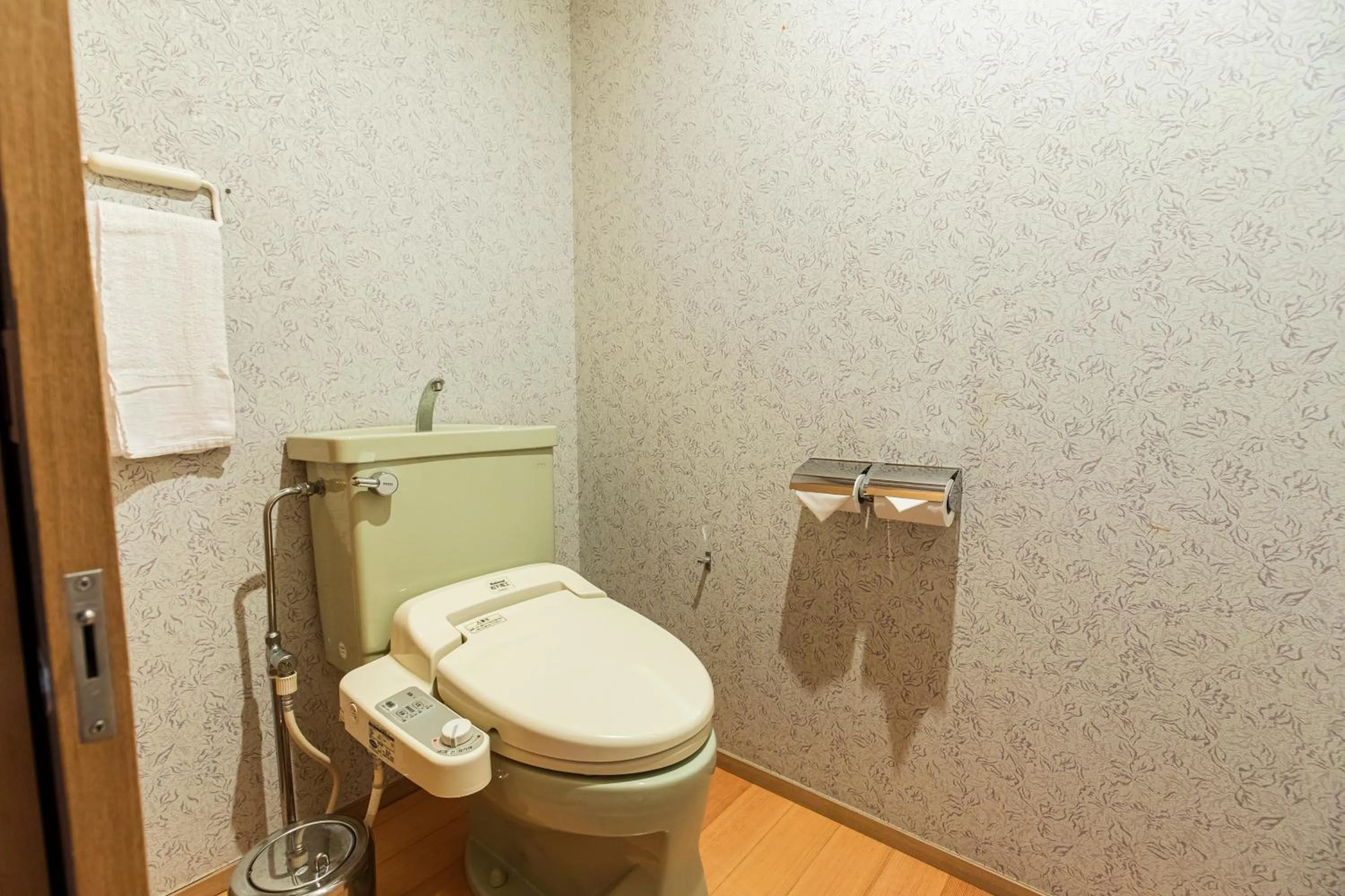 Toilet in Yufuin Kotobuki Hananosho