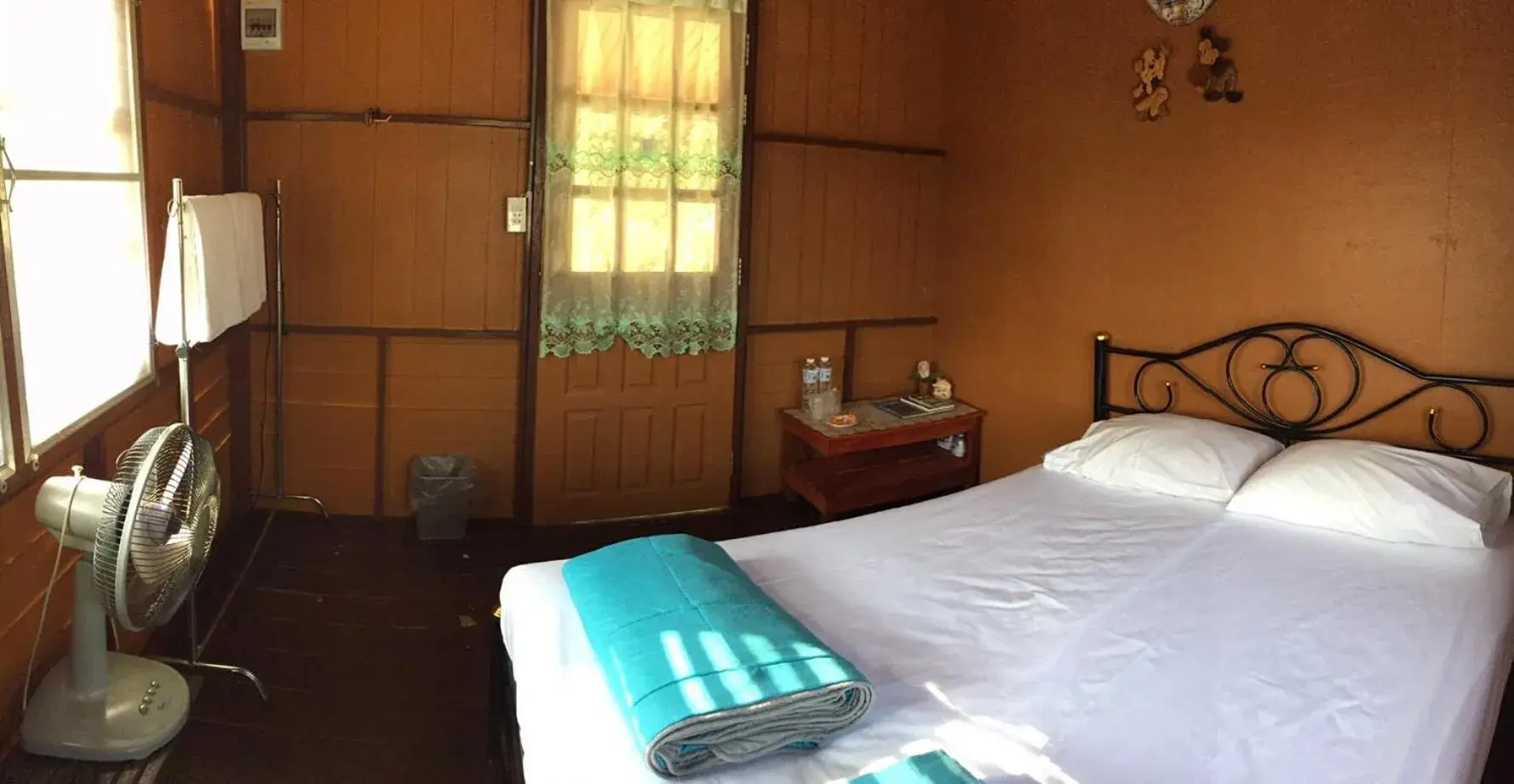 Family Room with Shared Bathroom in The Little Lopburi Village Family Room with Shared Bathroom in The Little Lopburi Village