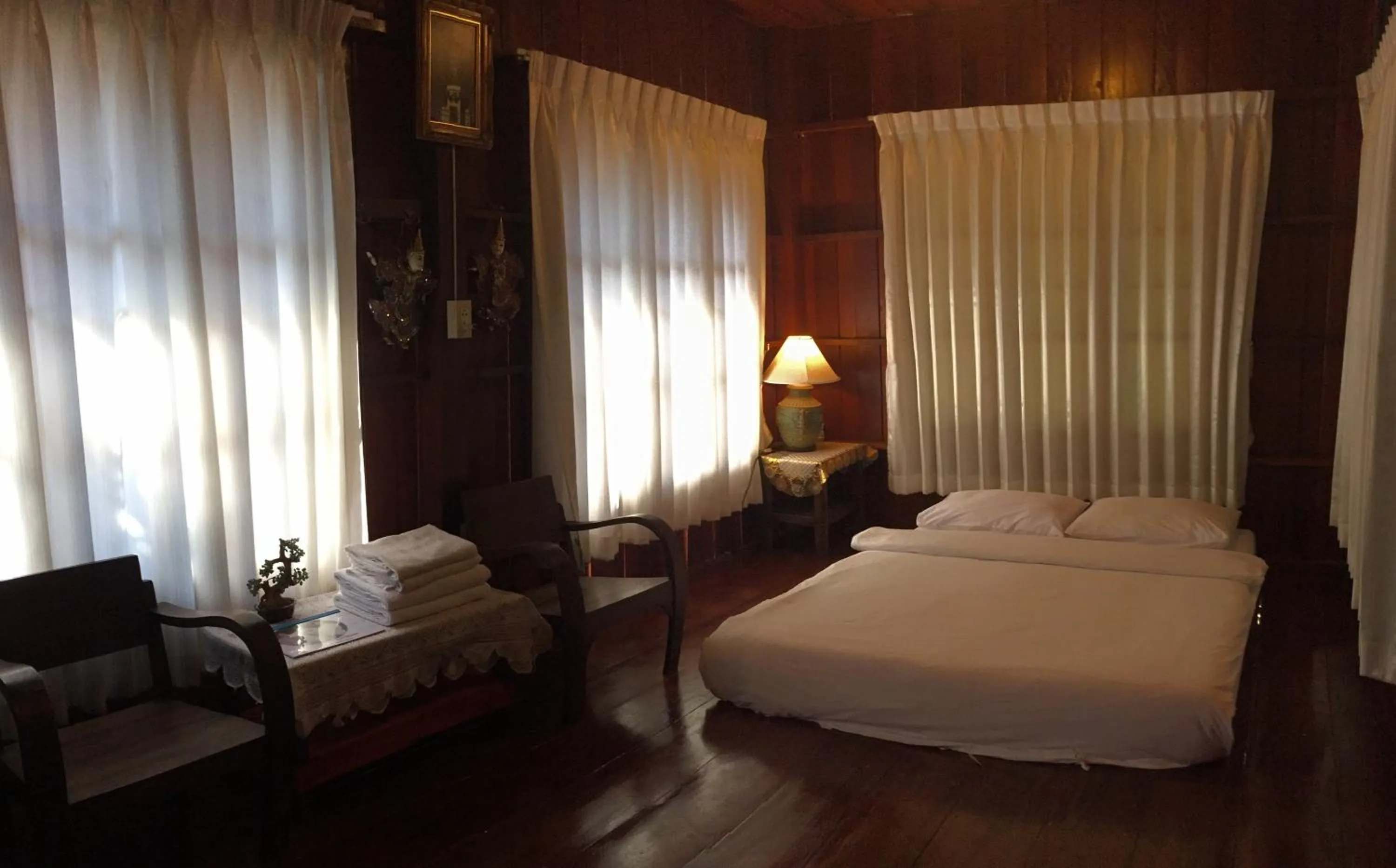 Bed in The Little Lopburi Village