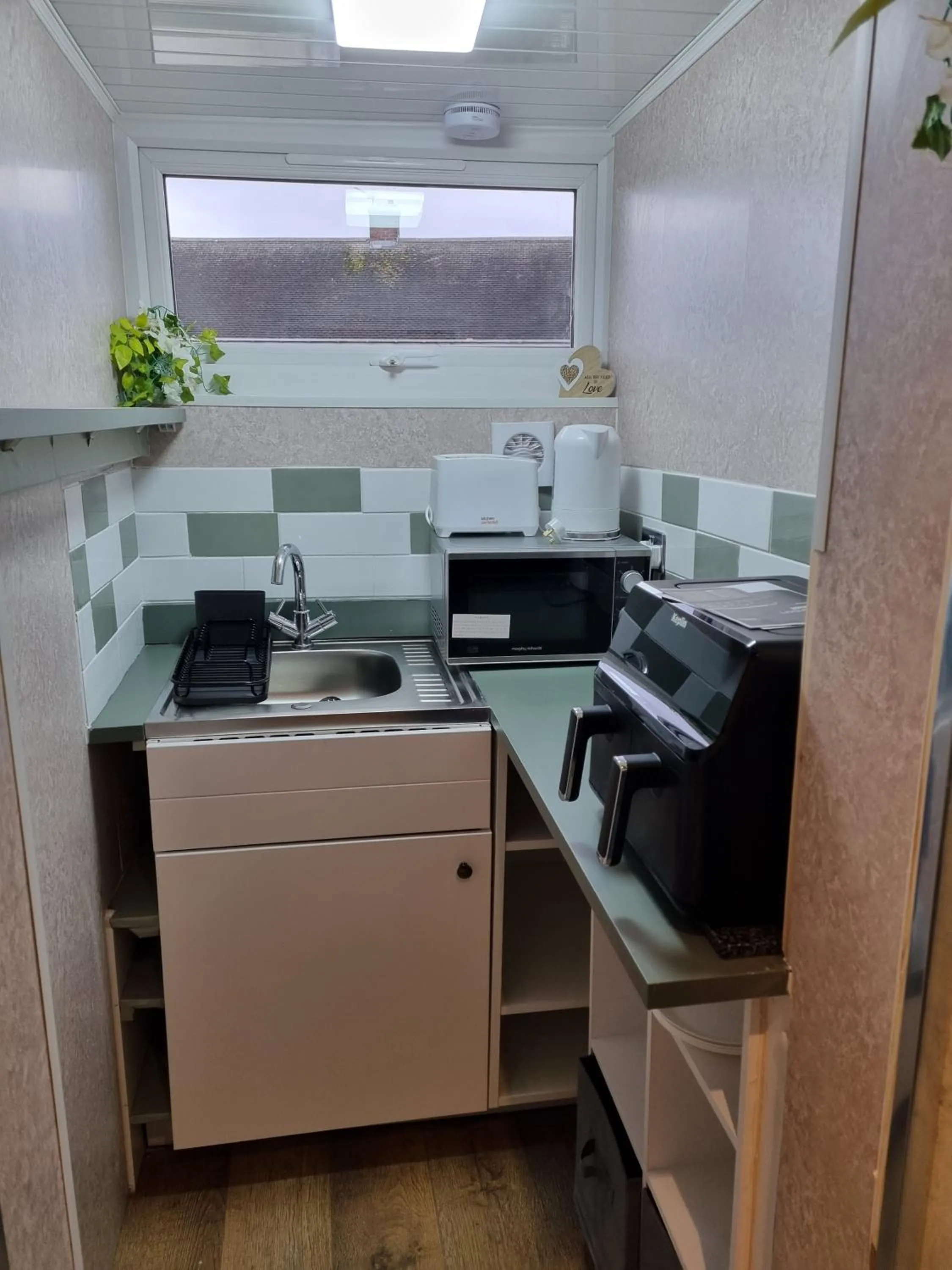 Studio Near Beach Garden Parking PetsOK