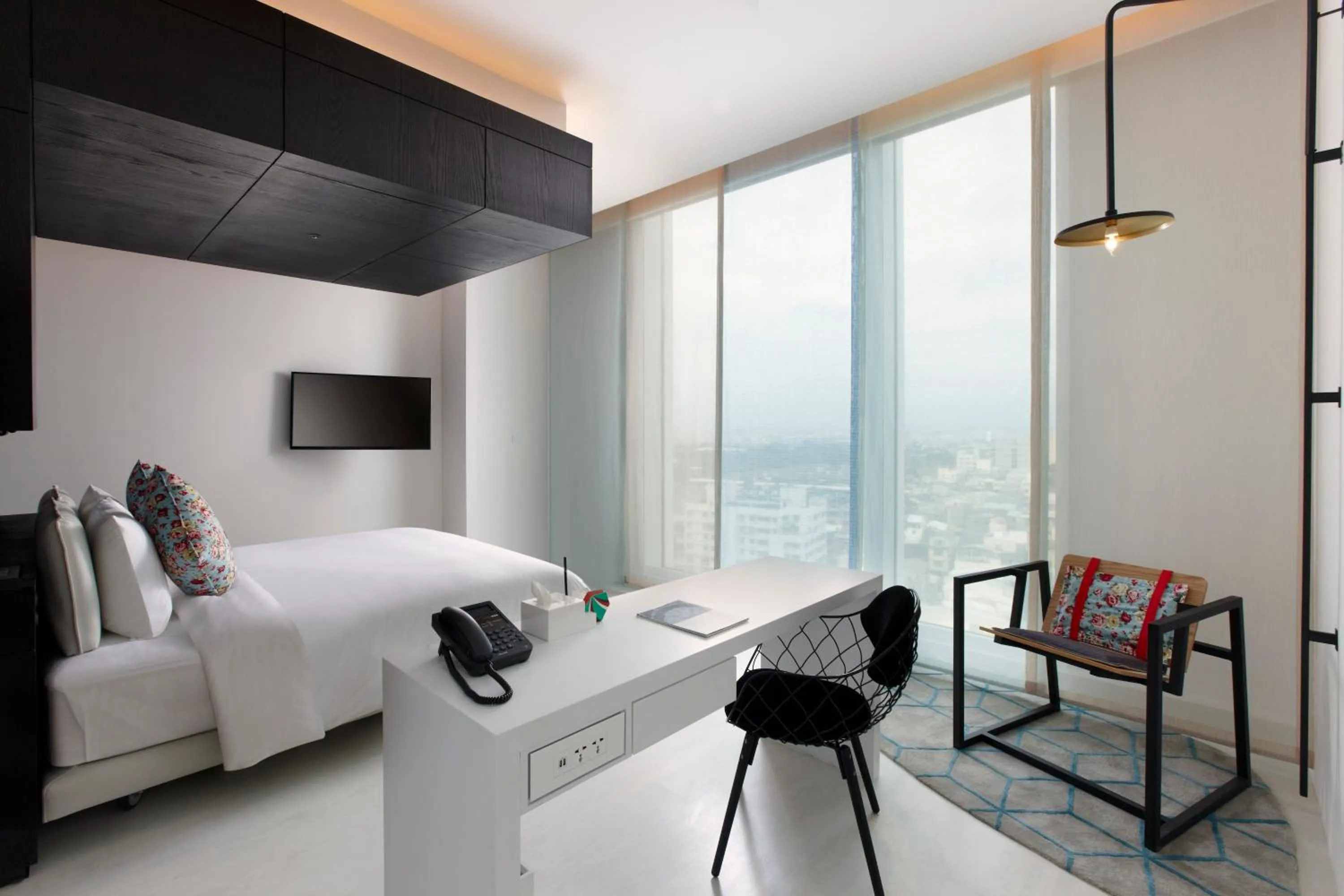 Bed in The Place Tainan