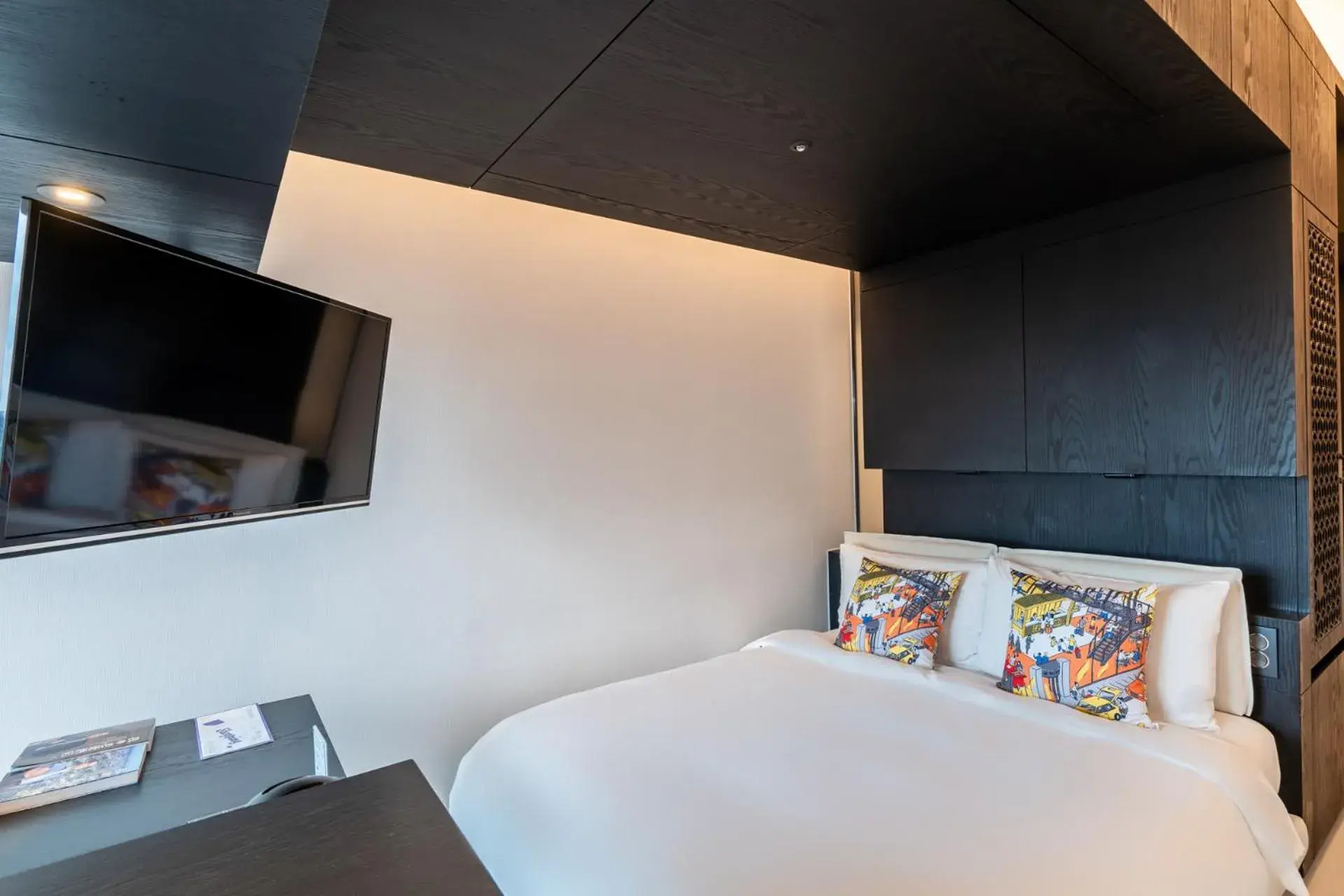 Bed in The Place Tainan Bed in The Place Tainan