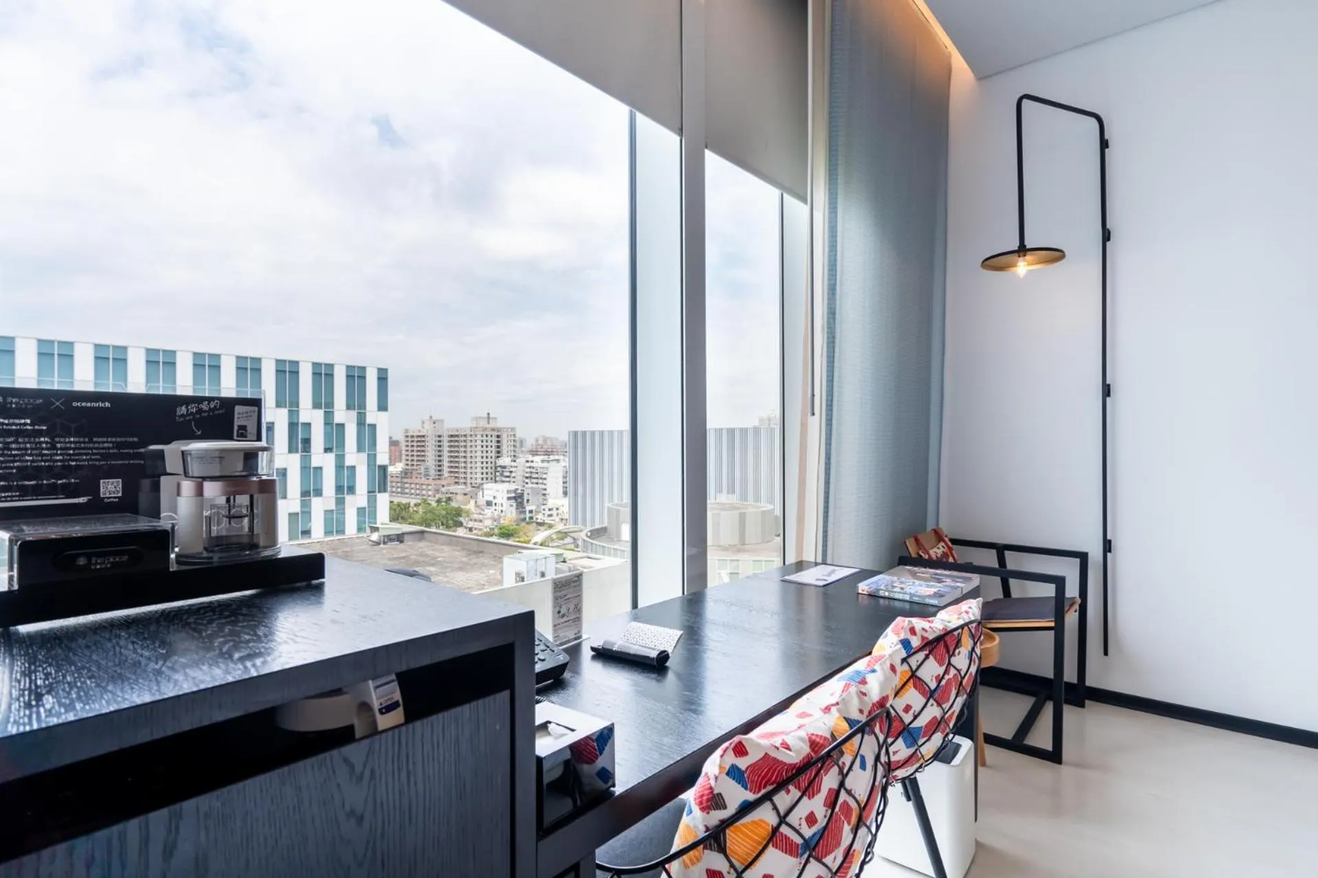 Coffee/tea facilities in The Place Tainan