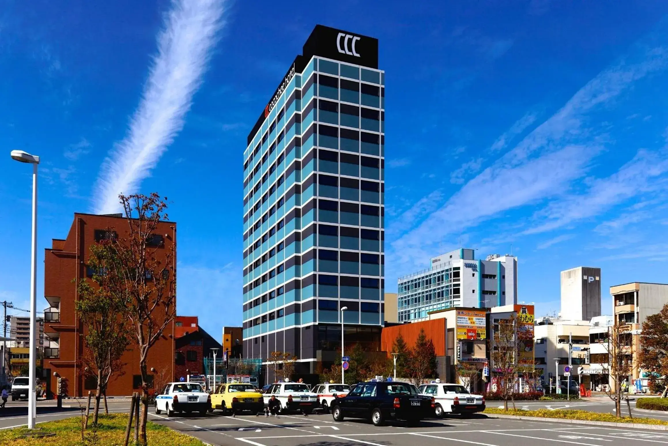 Facade/entrance in Cocochee Hotel Numazu Facade/entrance in Cocochee Hotel Numazu