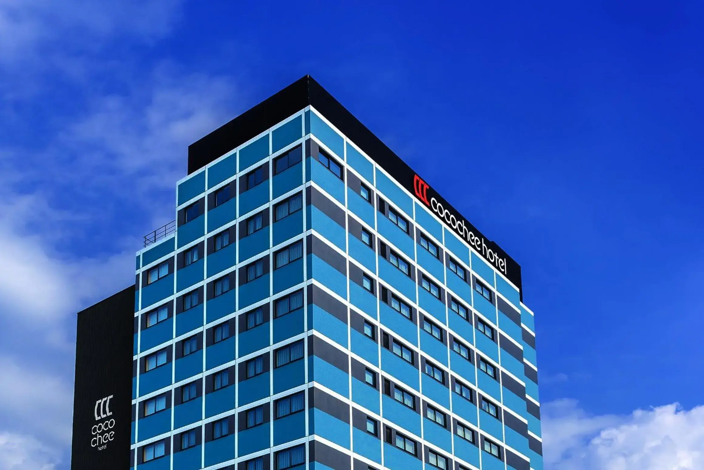 Facade/entrance in Cocochee Hotel Numazu Facade/entrance in Cocochee Hotel Numazu