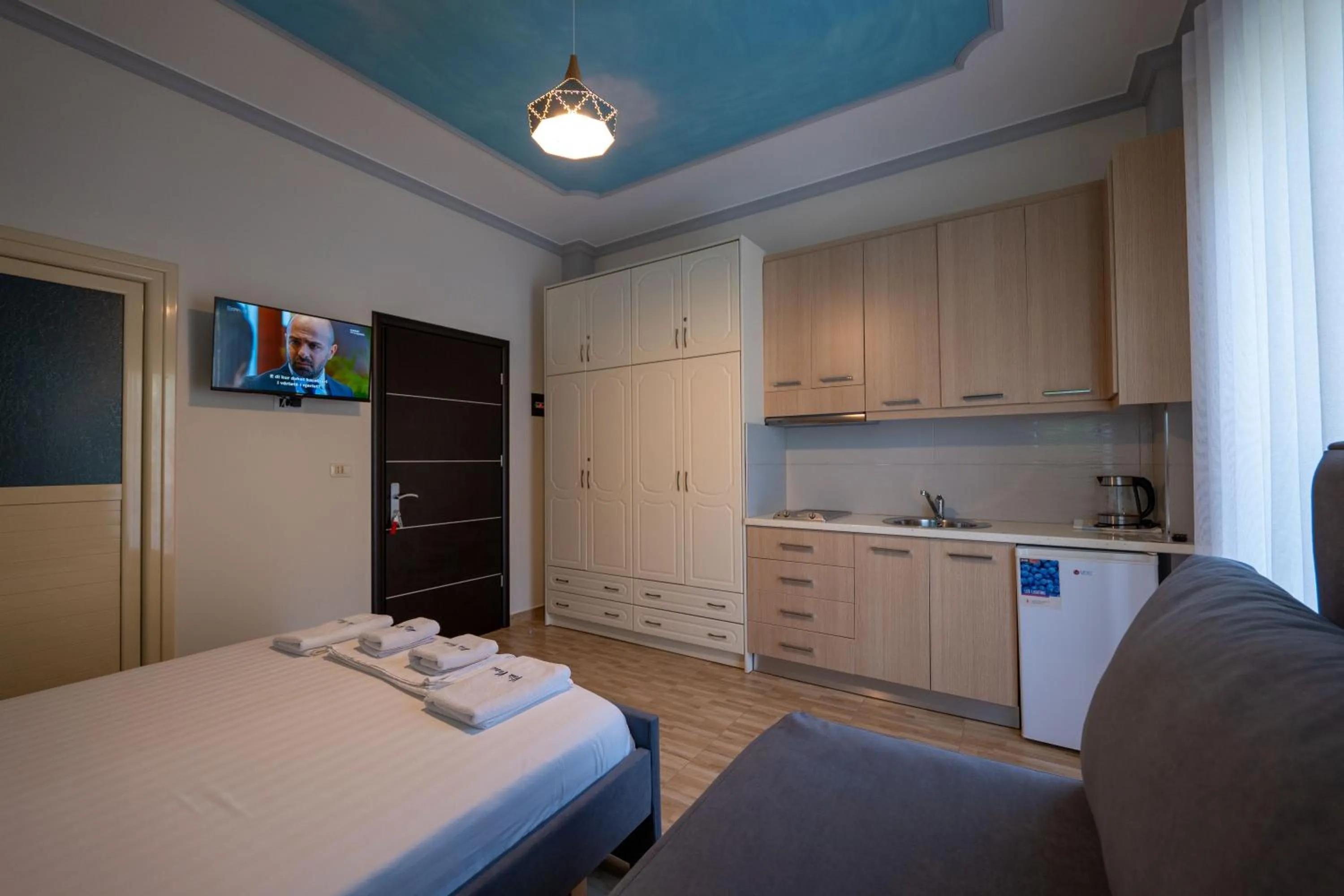 Kitchen or kitchenette, Bed in Vila Vasili