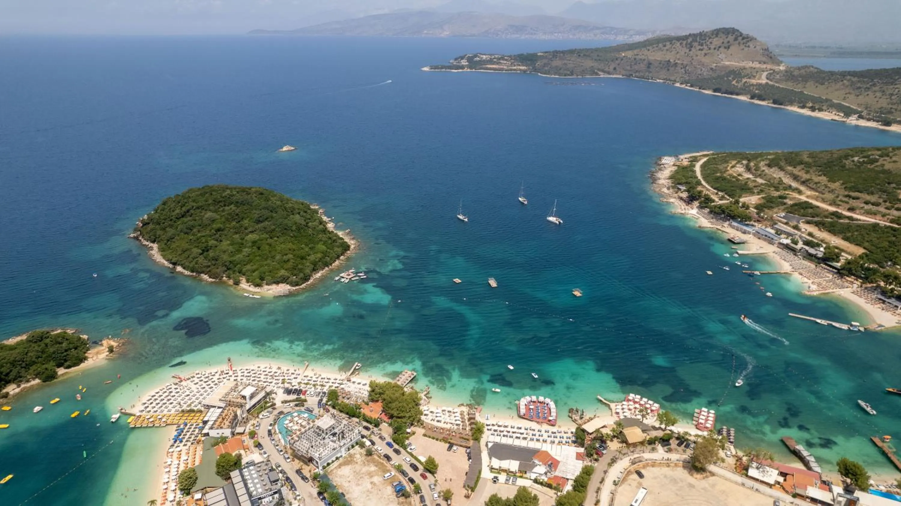 Nearby landmark in Vila Vasili