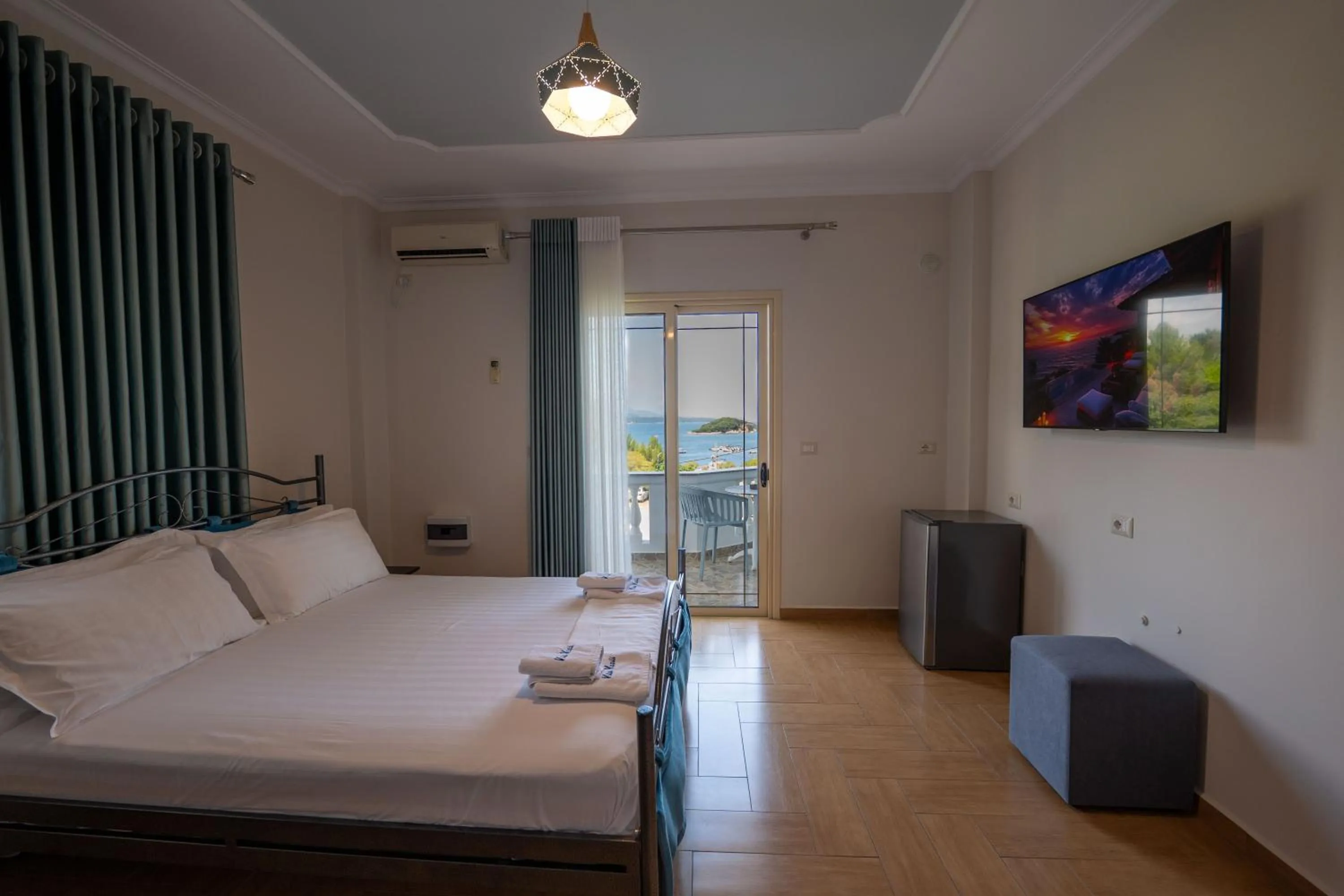 Living room, Bed in Vila Vasili