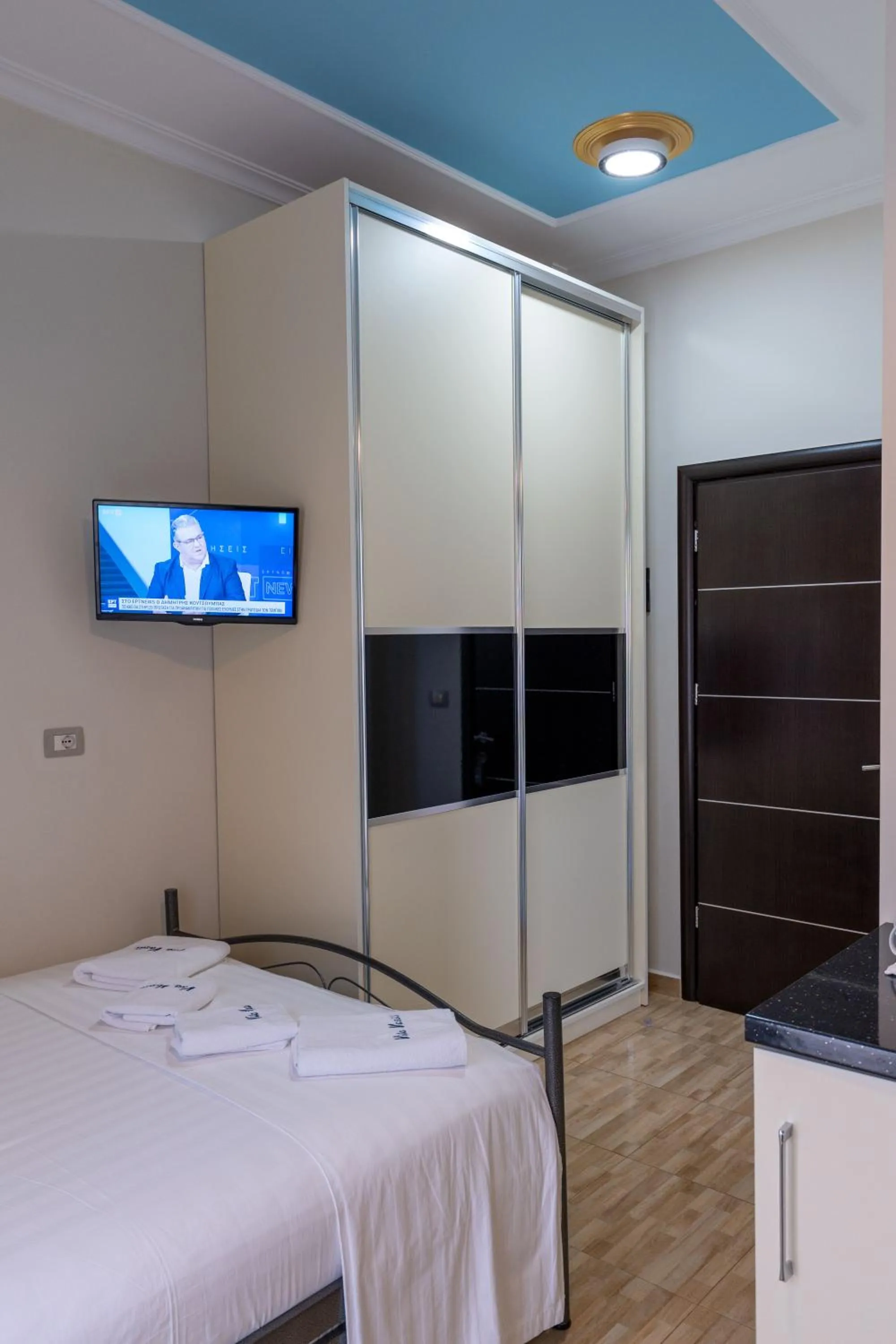 Kitchen or kitchenette, Bed in Vila Vasili