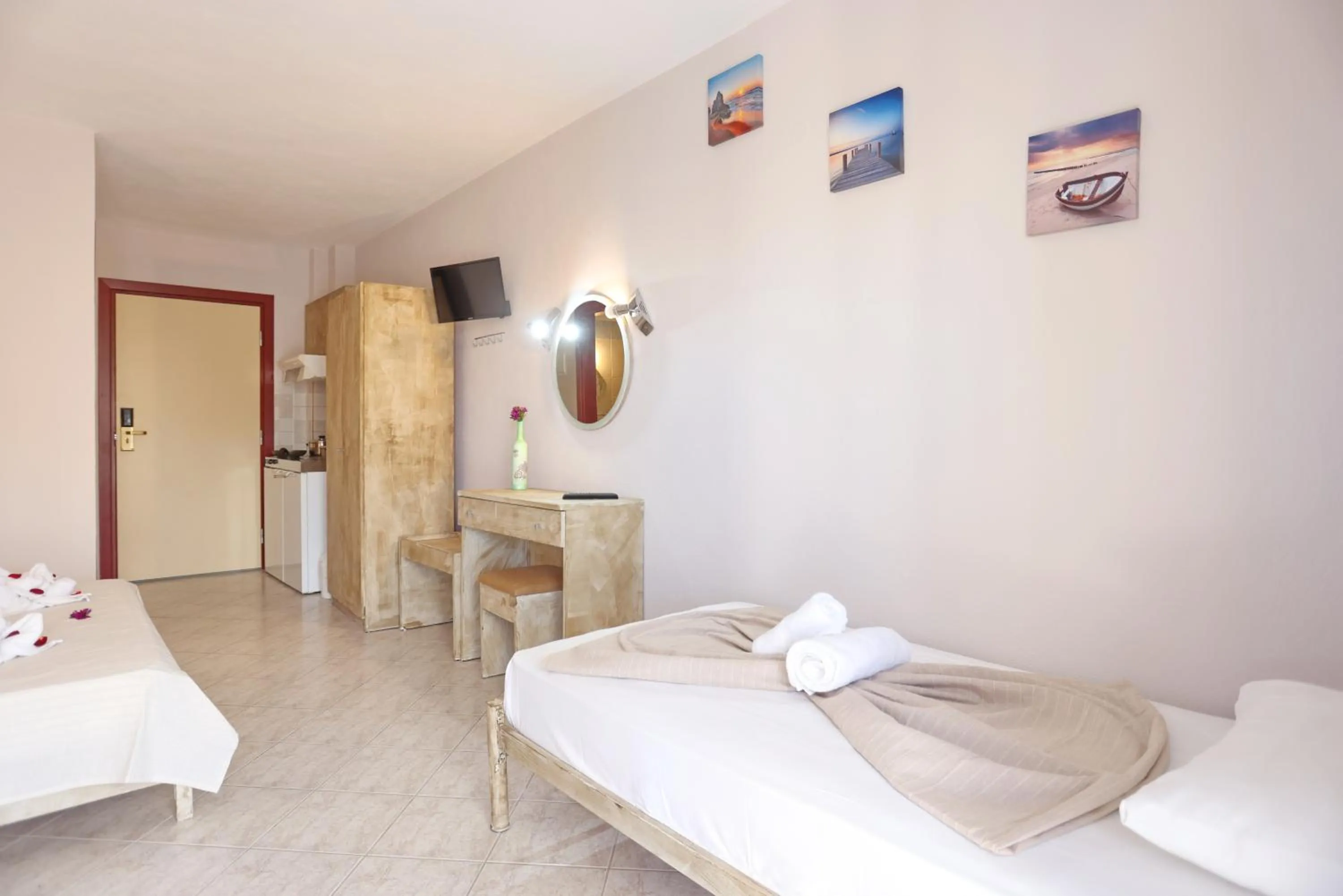 Bed in Summer Dream Hotel