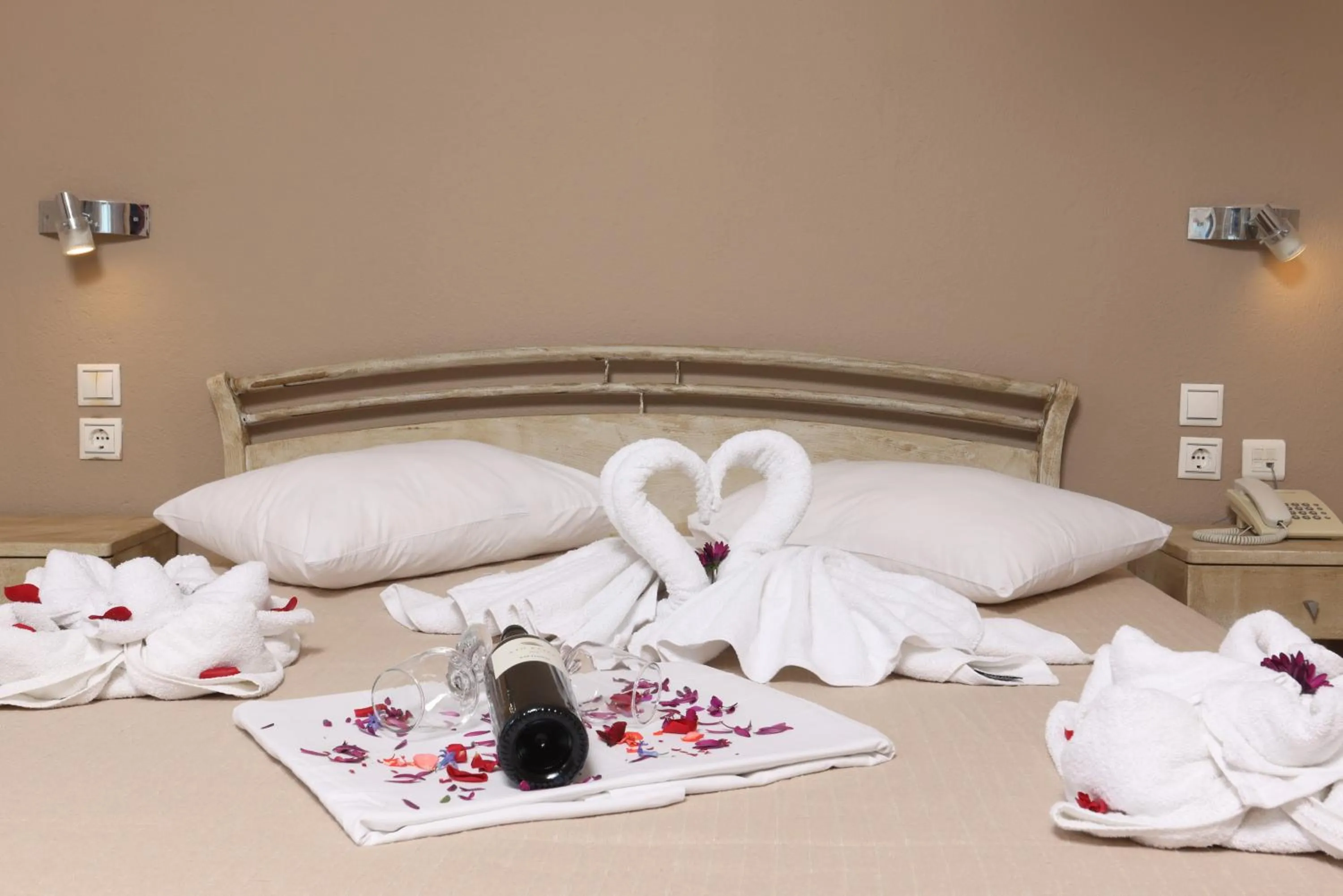 Bed in Summer Dream Hotel