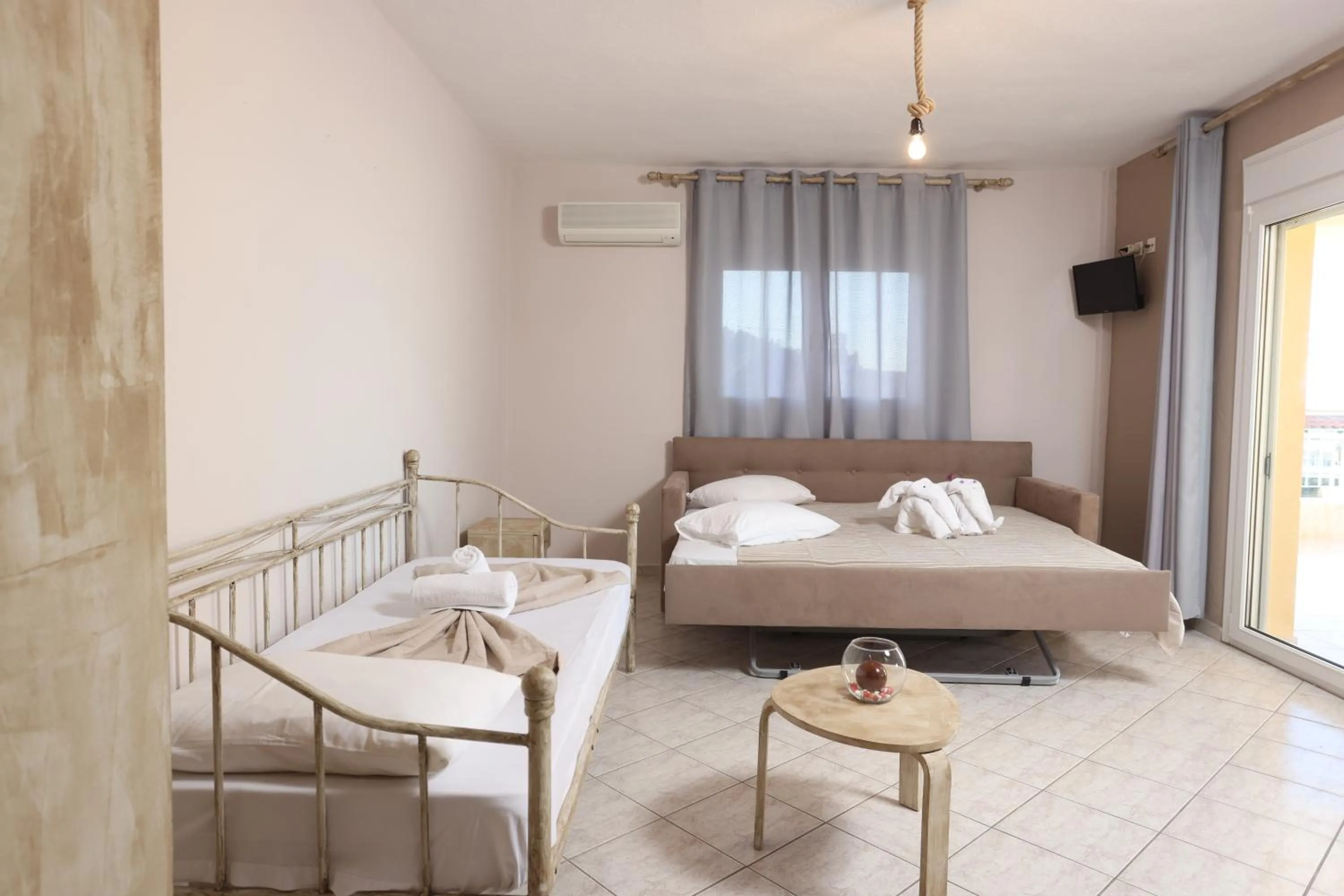 Bed in Summer Dream Hotel