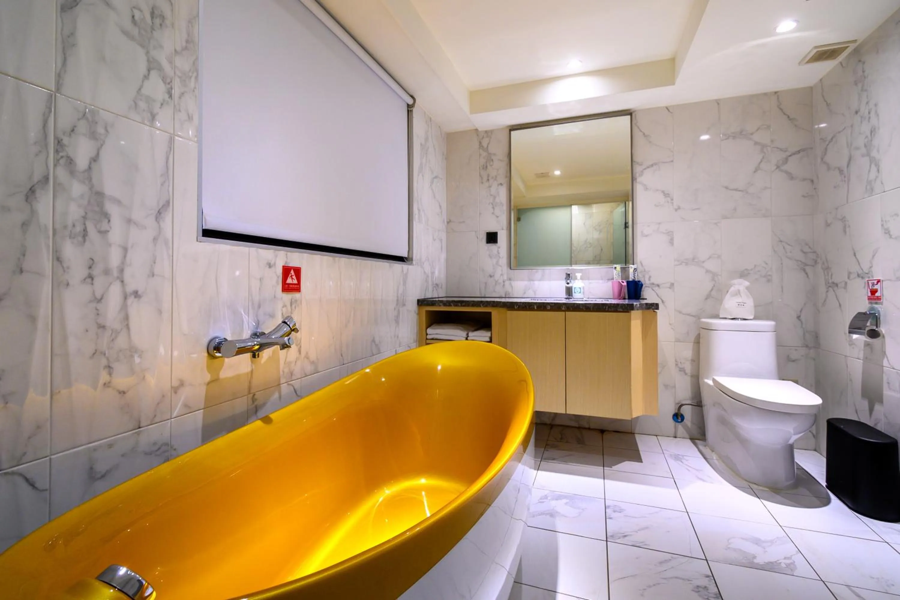 Bath in Olah Poshtel Taichung Wenxin
