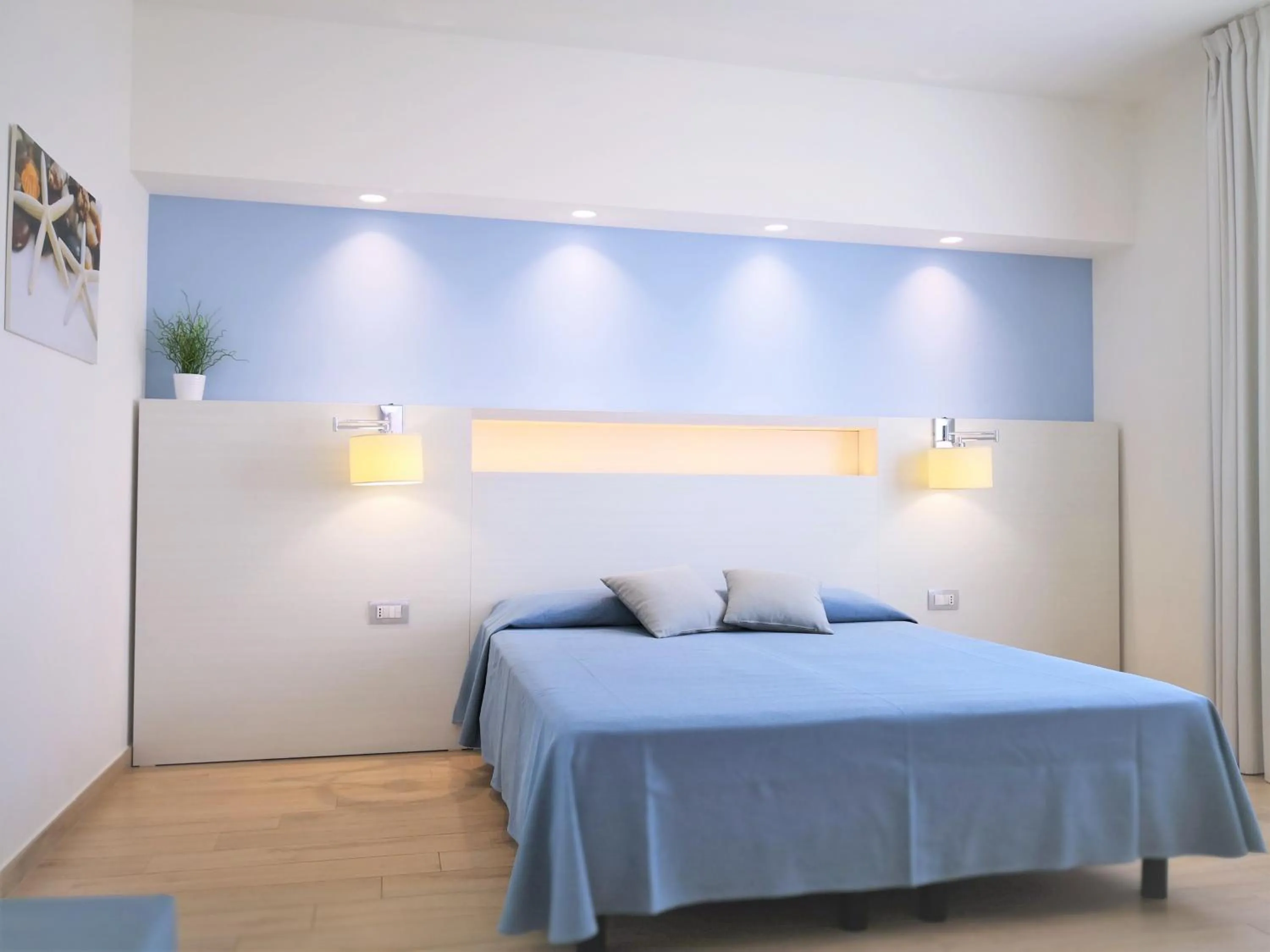 Photo of the whole room, Bed in Hotel Perla Gaia