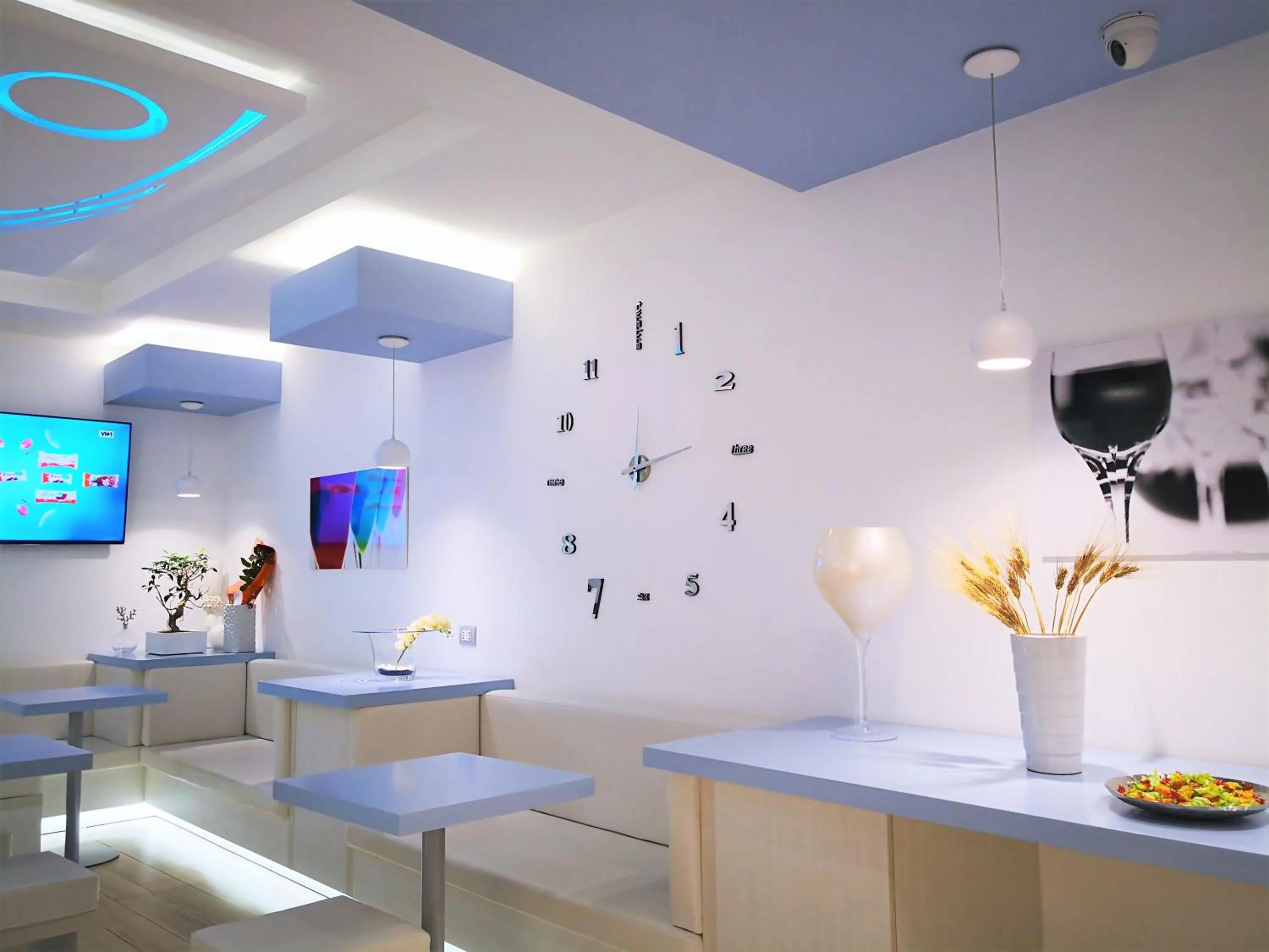 Communal lounge/ TV room in Hotel Perla Gaia