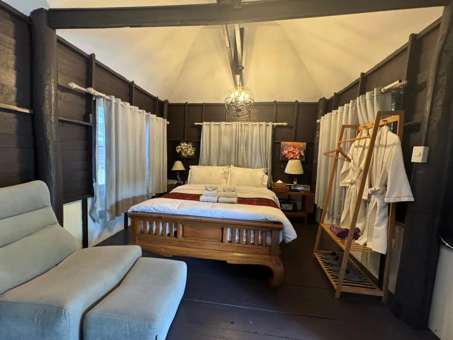Budget Double Room in Mango Tree Resort