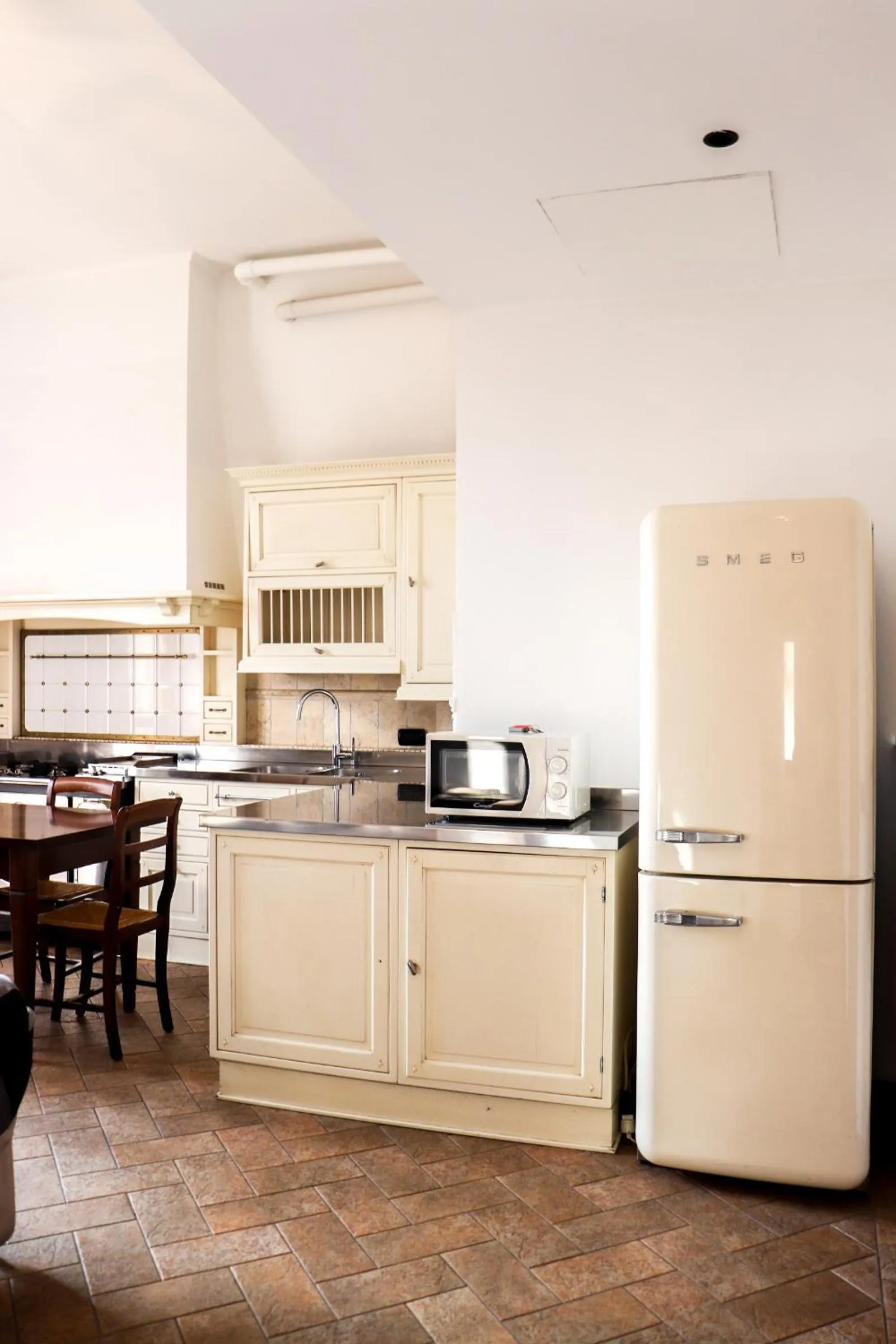 Kitchen or kitchenette in La Corte di Brusuglio Apartments