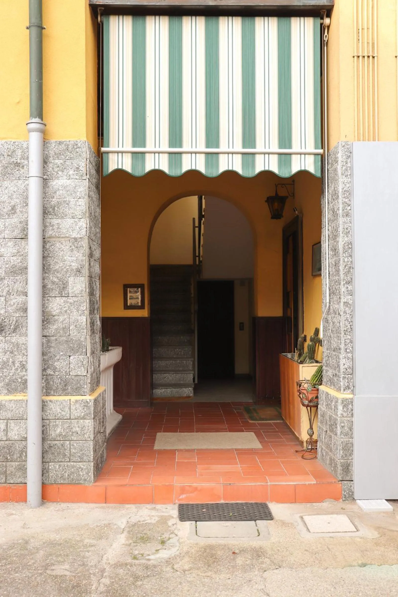 Facade/entrance in La Corte di Brusuglio Apartments