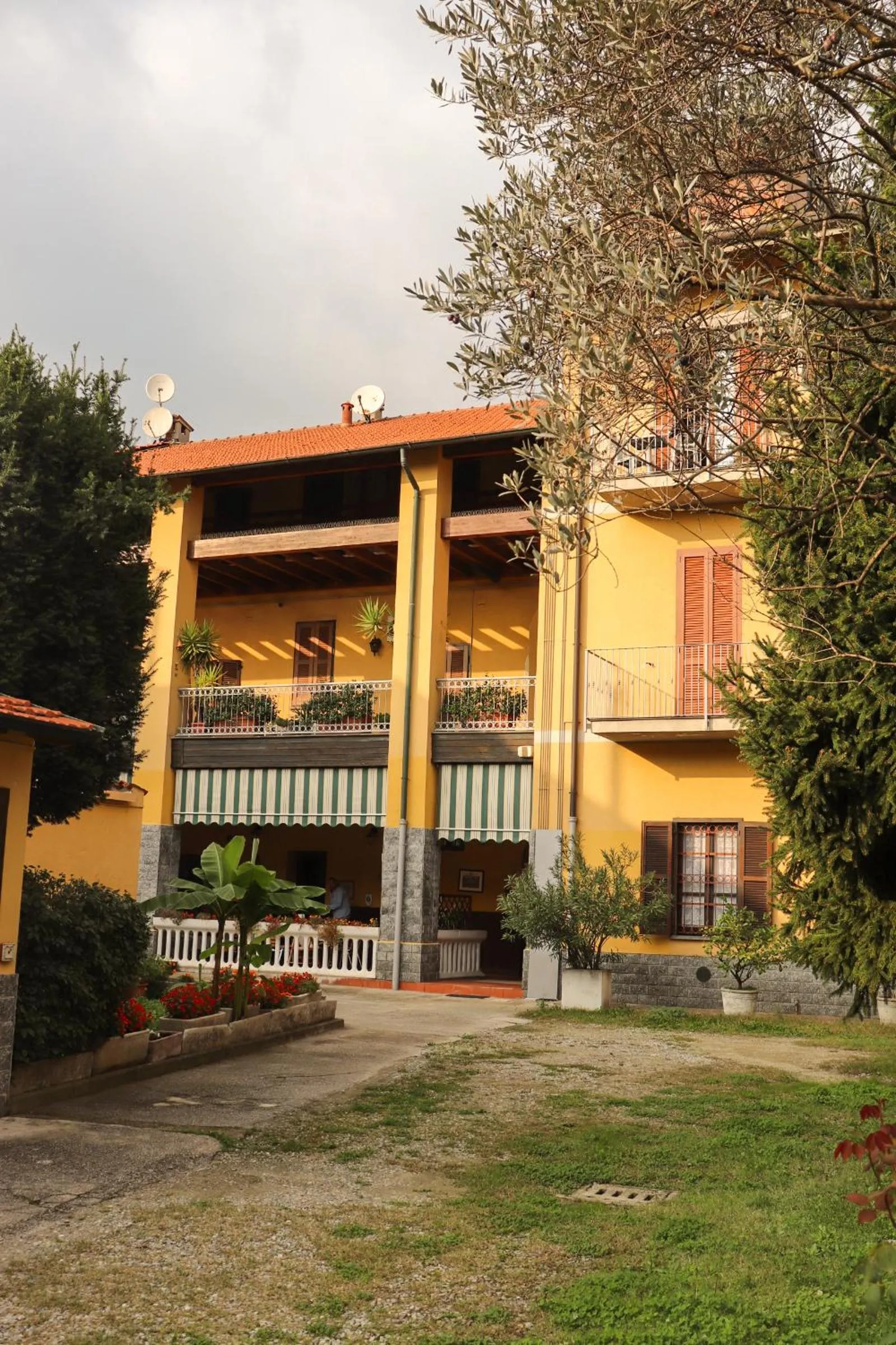 Garden in La Corte di Brusuglio Apartments