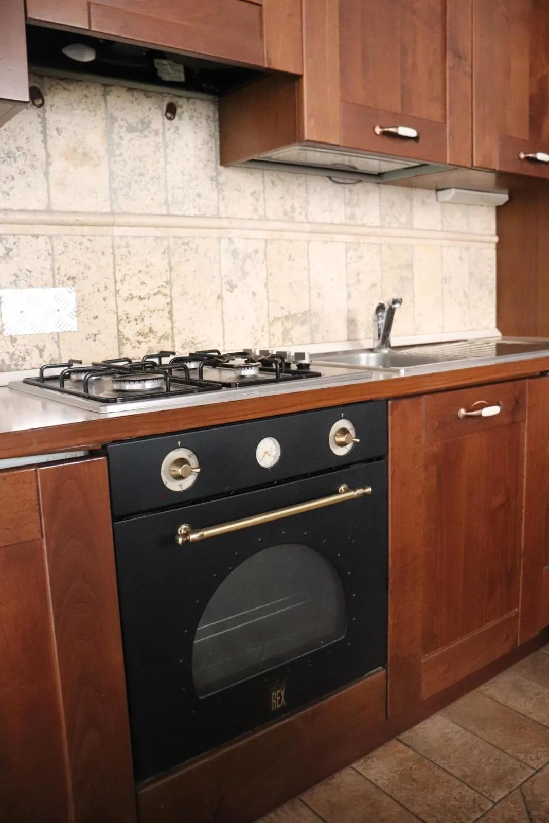 Kitchen or kitchenette in La Corte di Brusuglio Apartments