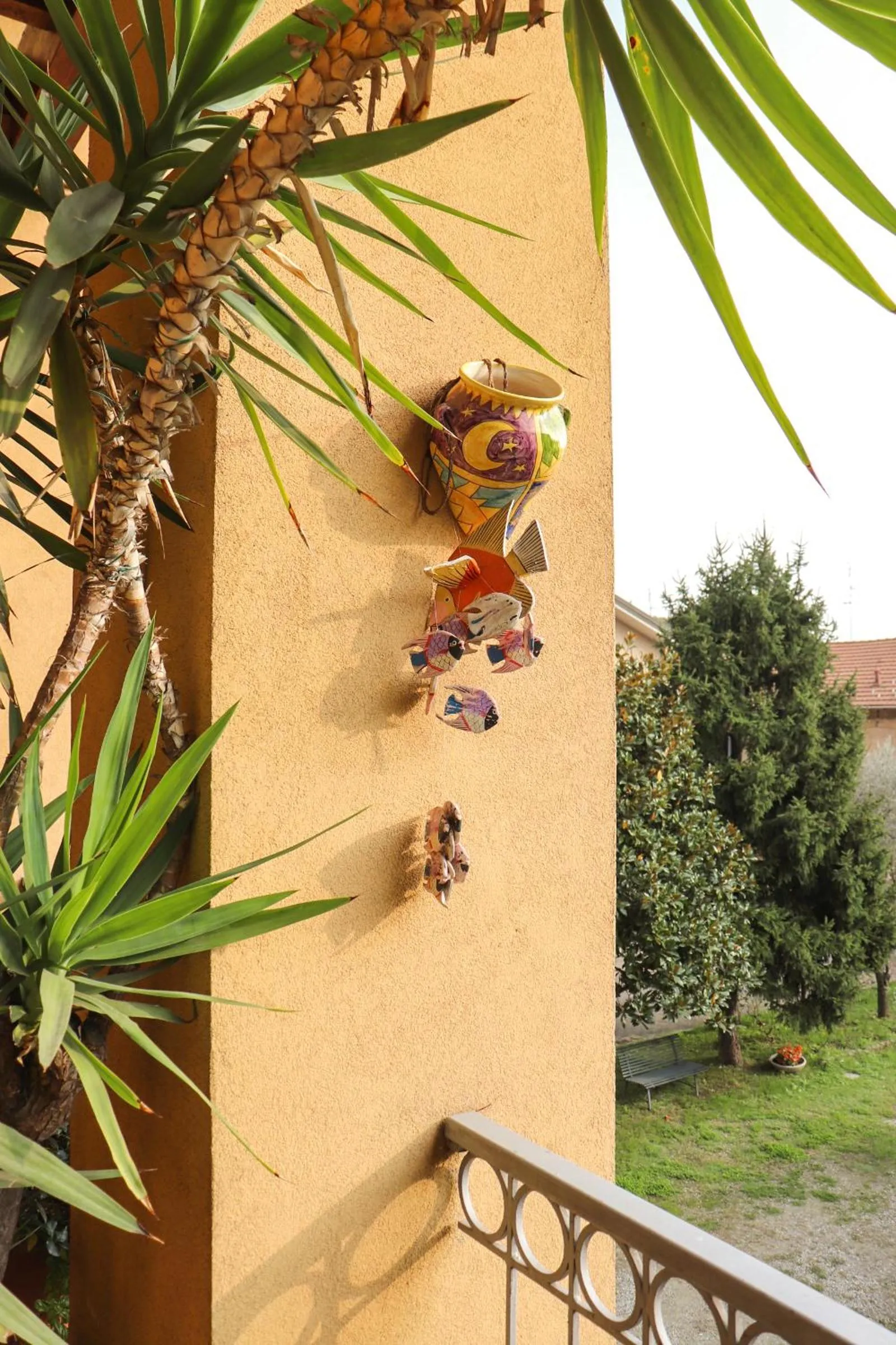 Inner courtyard view in La Corte di Brusuglio Apartments