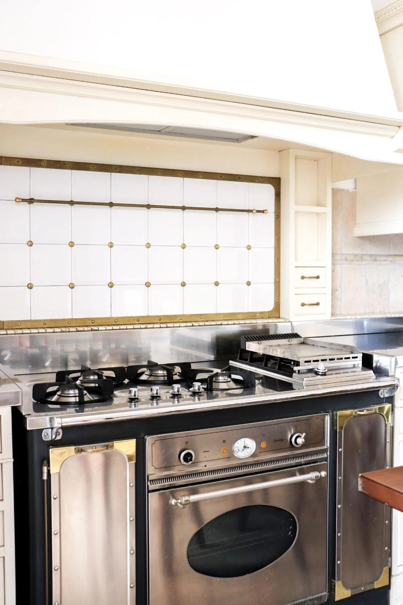 Kitchen or kitchenette in La Corte di Brusuglio Apartments