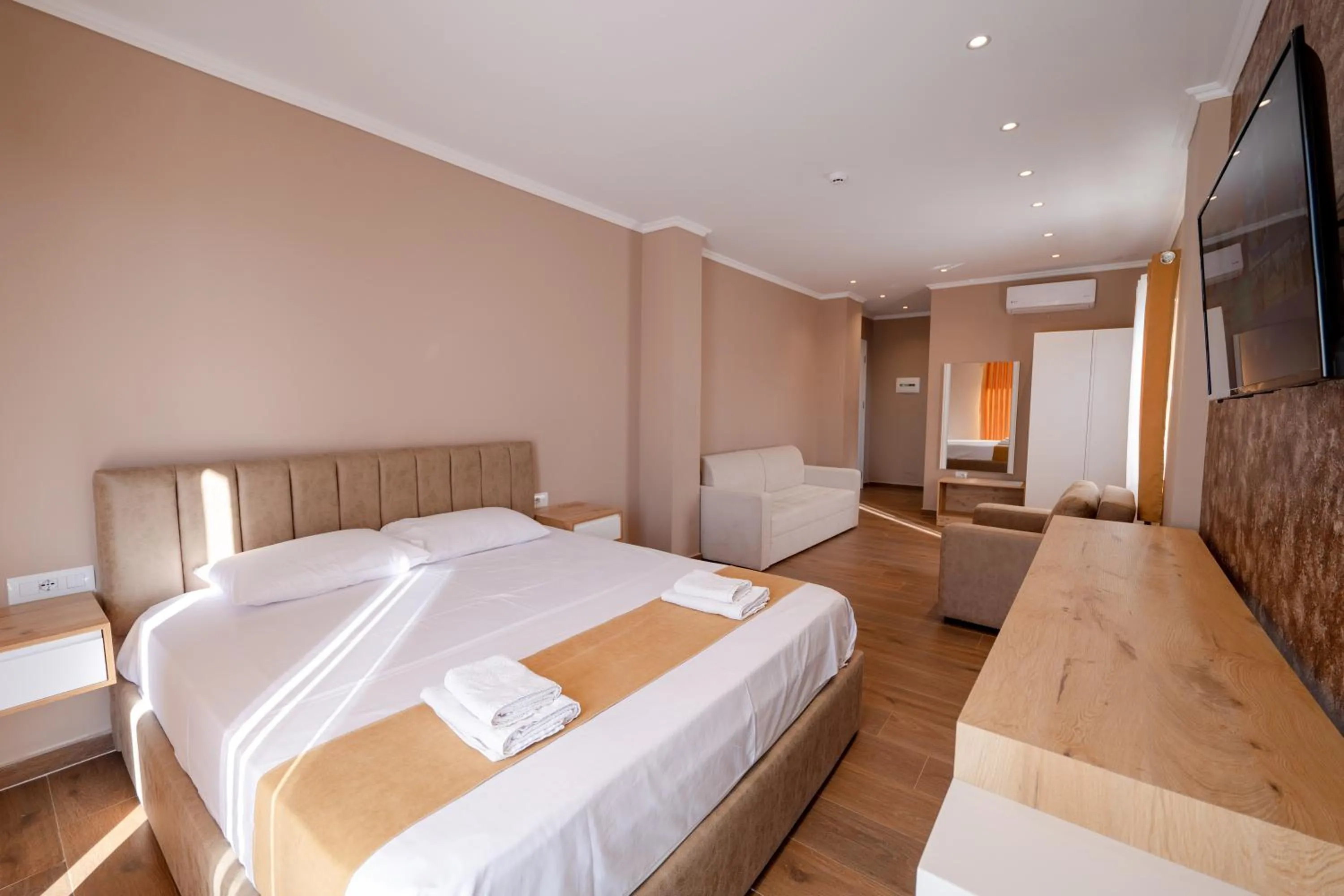 Lider Hotel