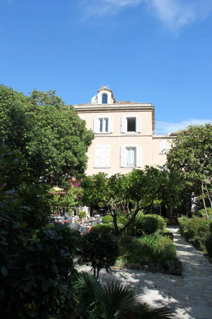Hôtel Les Palmiers