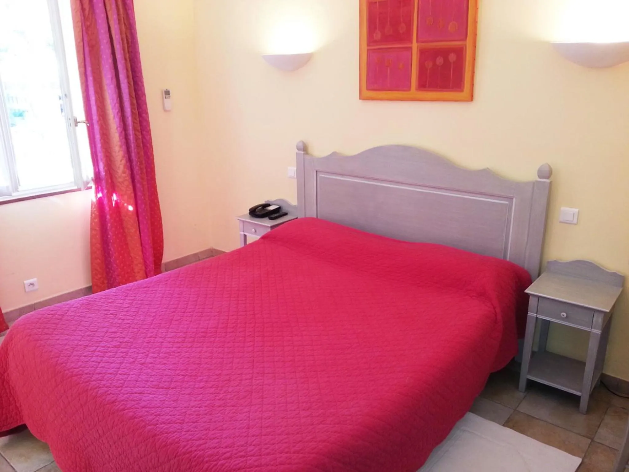 Bedroom, Bed in Hôtel Les Palmiers