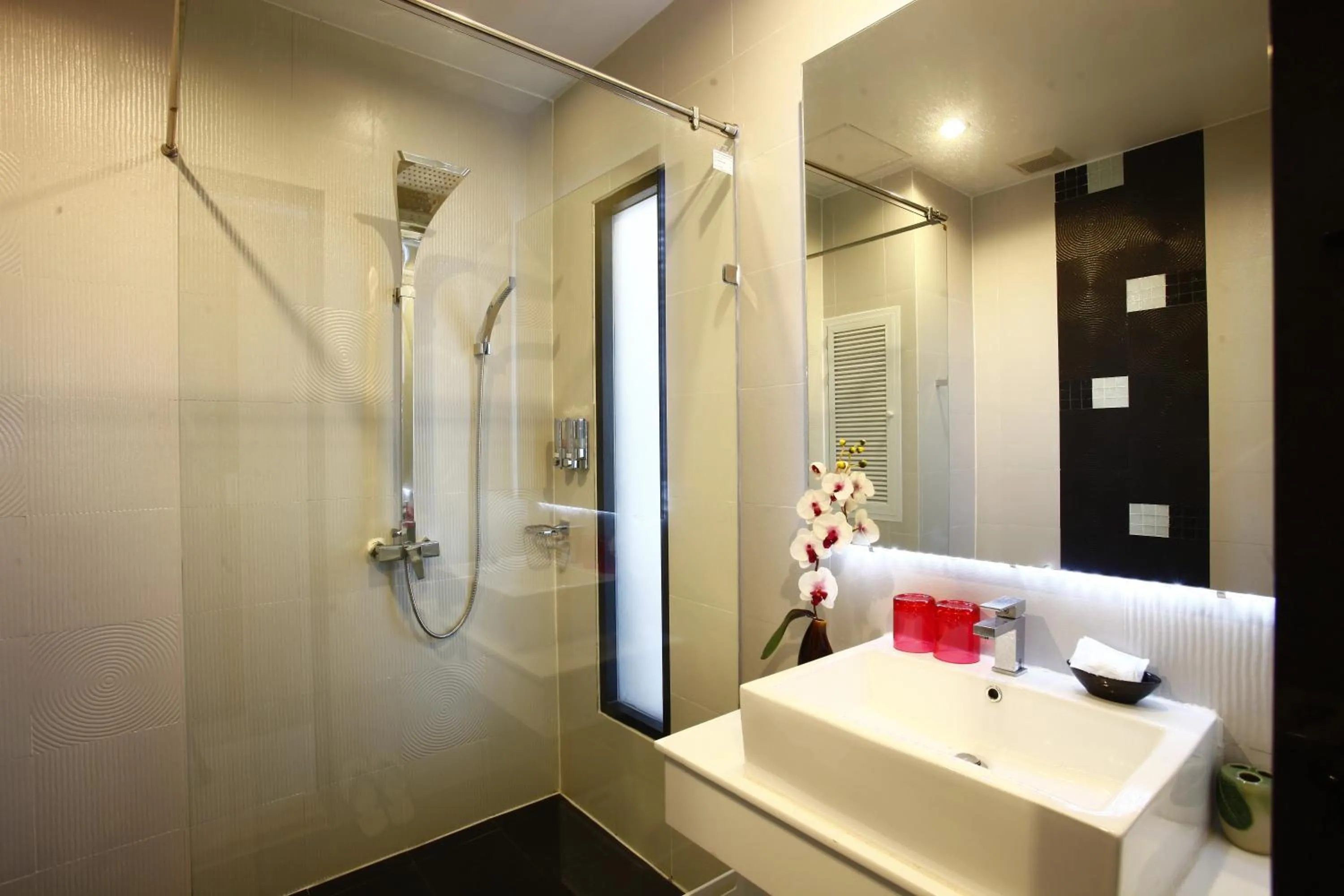 Shower in Buasri By Ohm