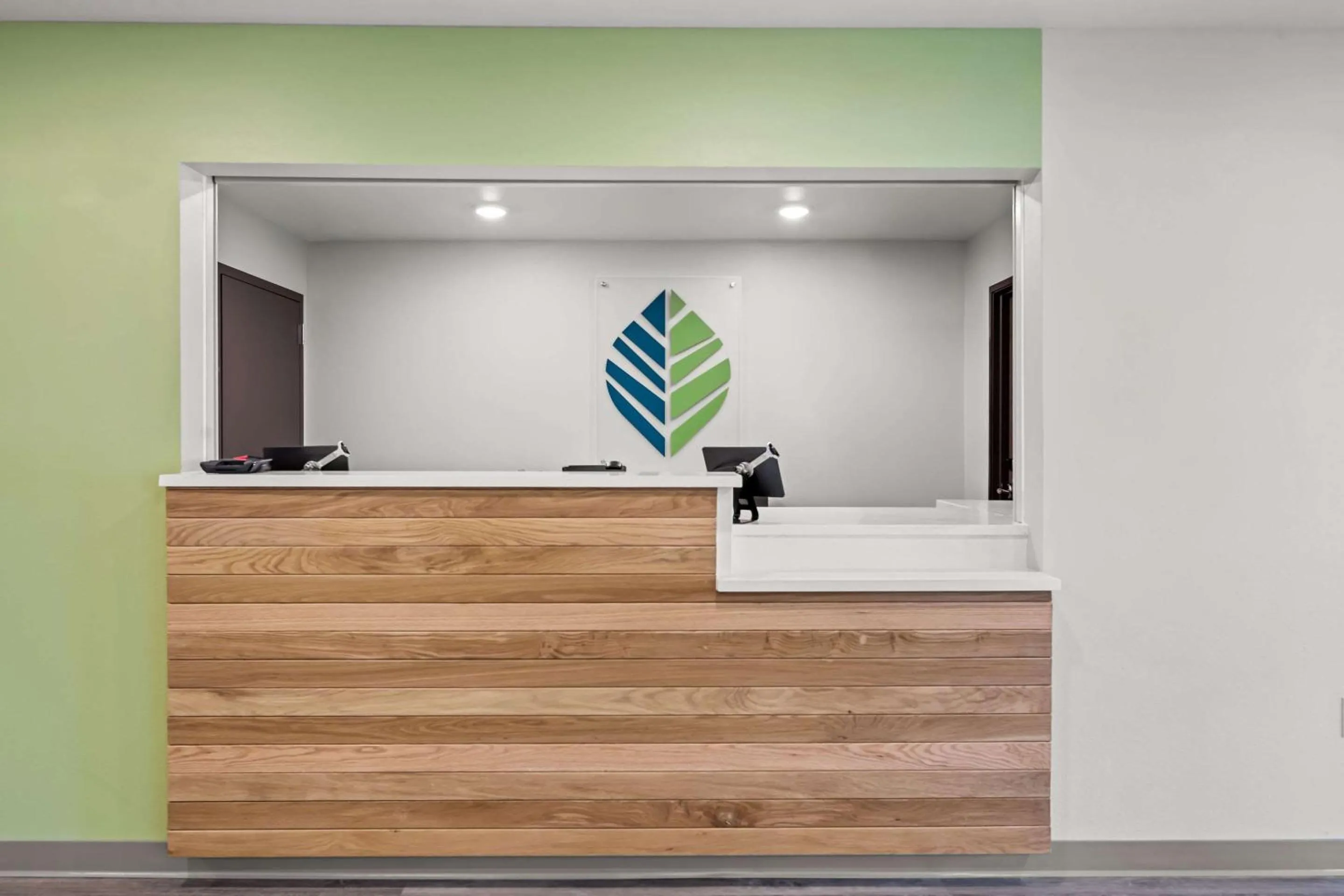 WoodSpring Suites Loves Park - Rockford