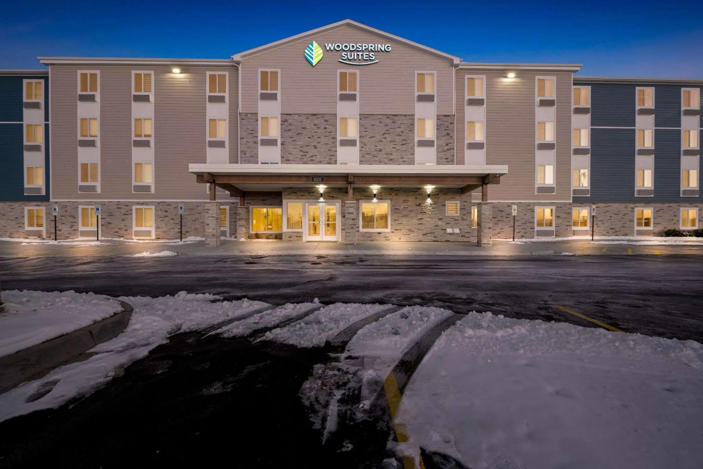 WoodSpring Suites Loves Park - Rockford