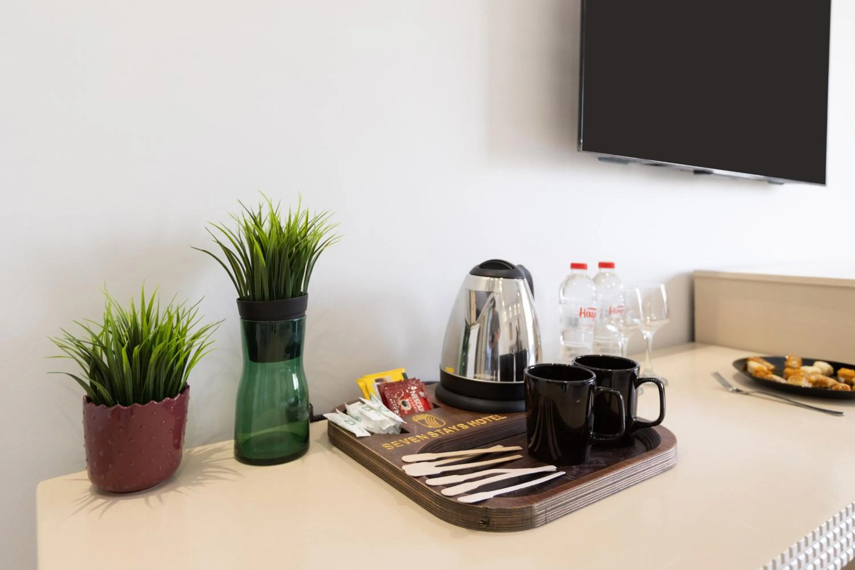Coffee/tea facilities in Seven Stays Zayed