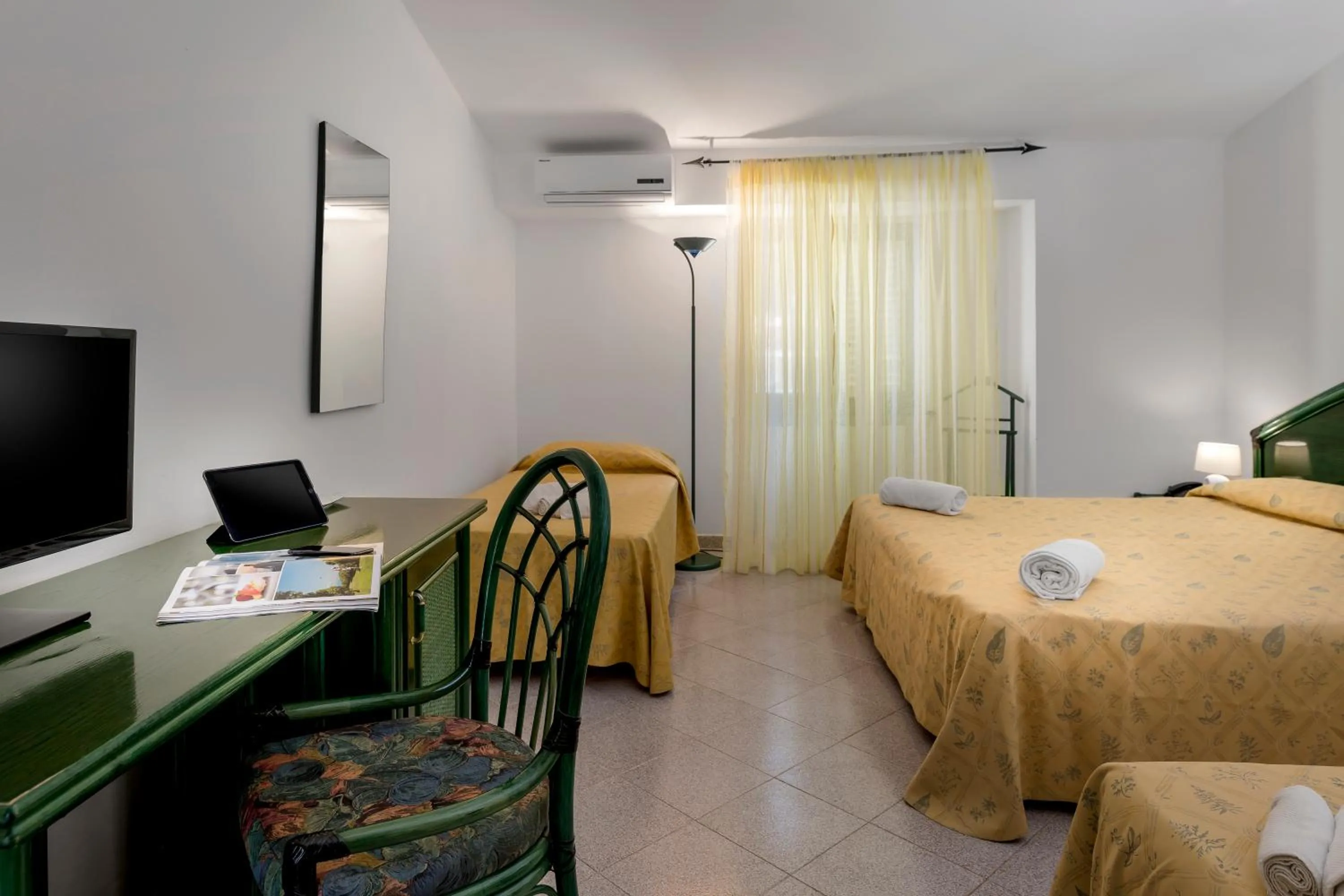 Photo of the whole room, Bed in Hotel Villaggio Stromboli