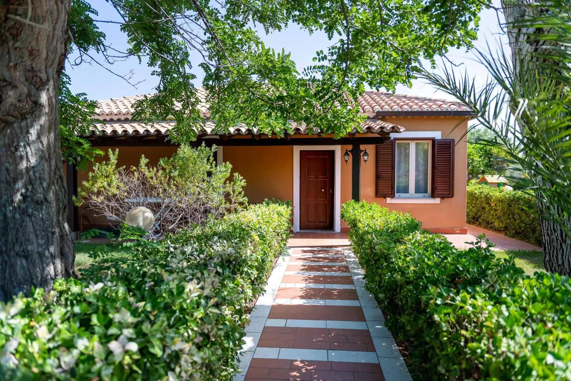 Garden view in Hotel Villaggio Stromboli