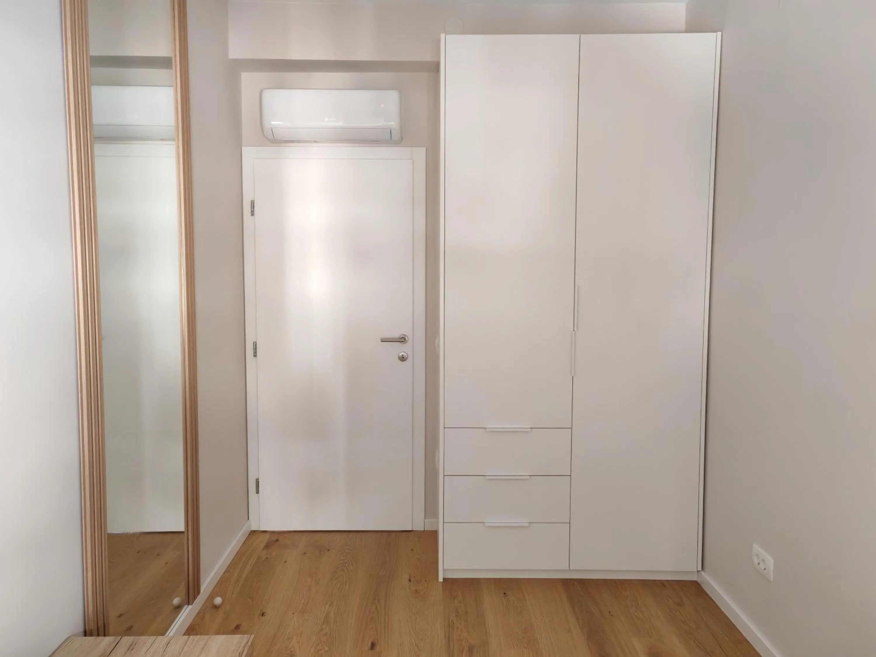 wardrobe in Apartman Noni Biograd na Moru
