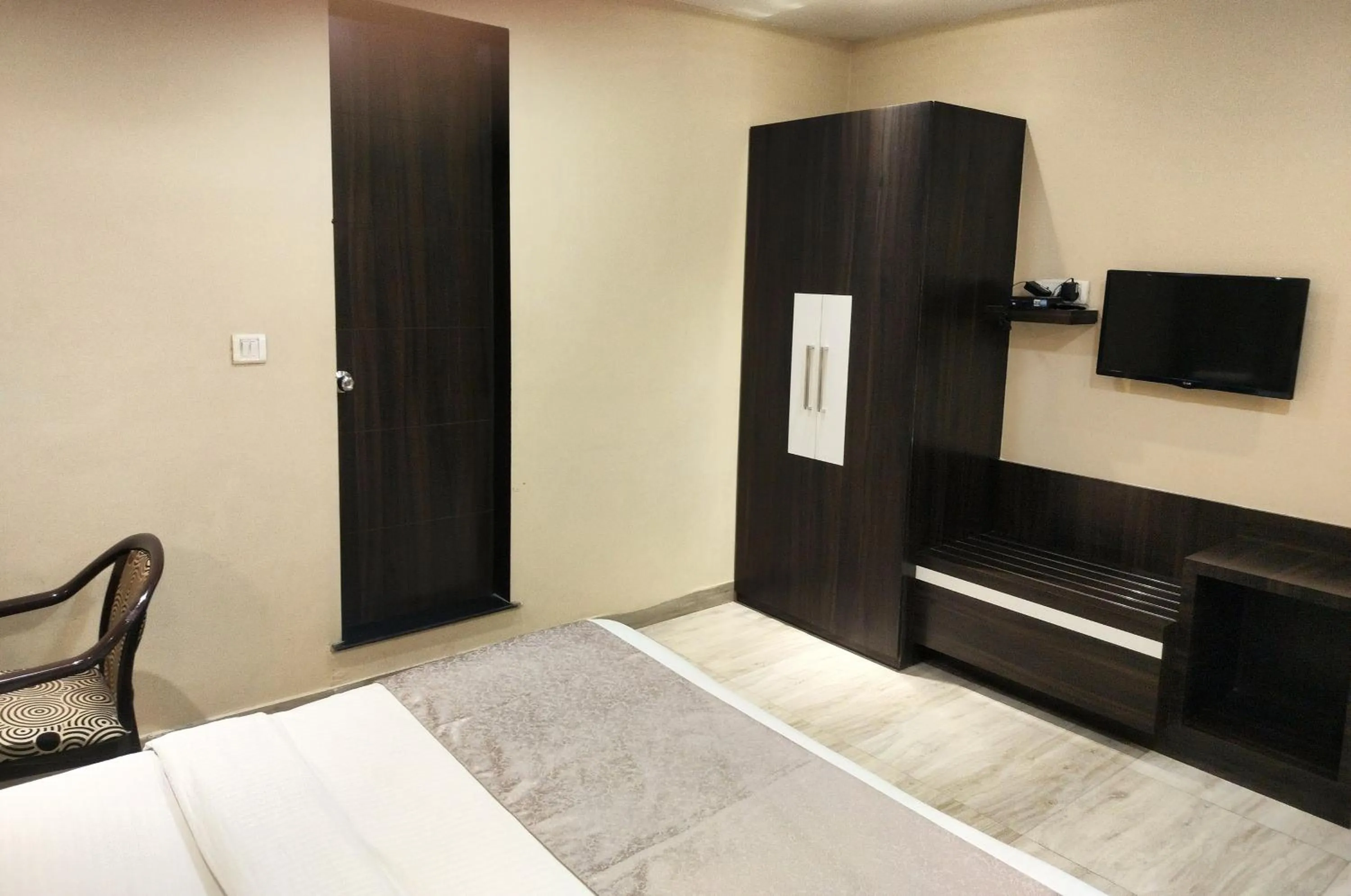 Bed in Royal Guest House