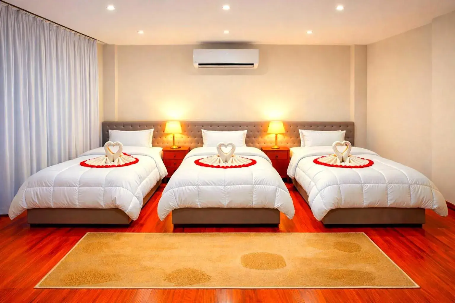 Triple Room with Mountain View in Mirage pyramids view hotel Triple Room with Mountain View in Mirage pyramids view hotel