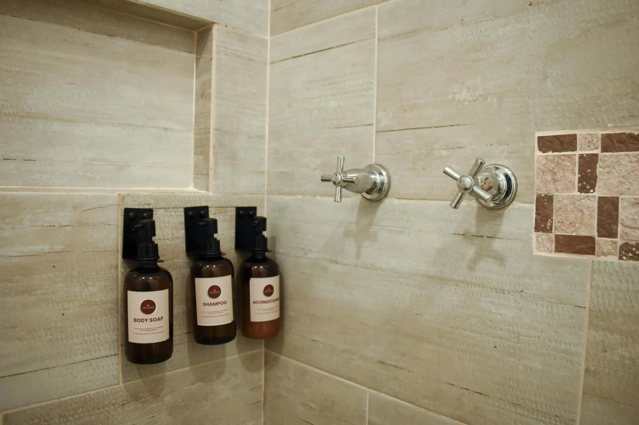 Shower in Hotel Molinos by Growing Group