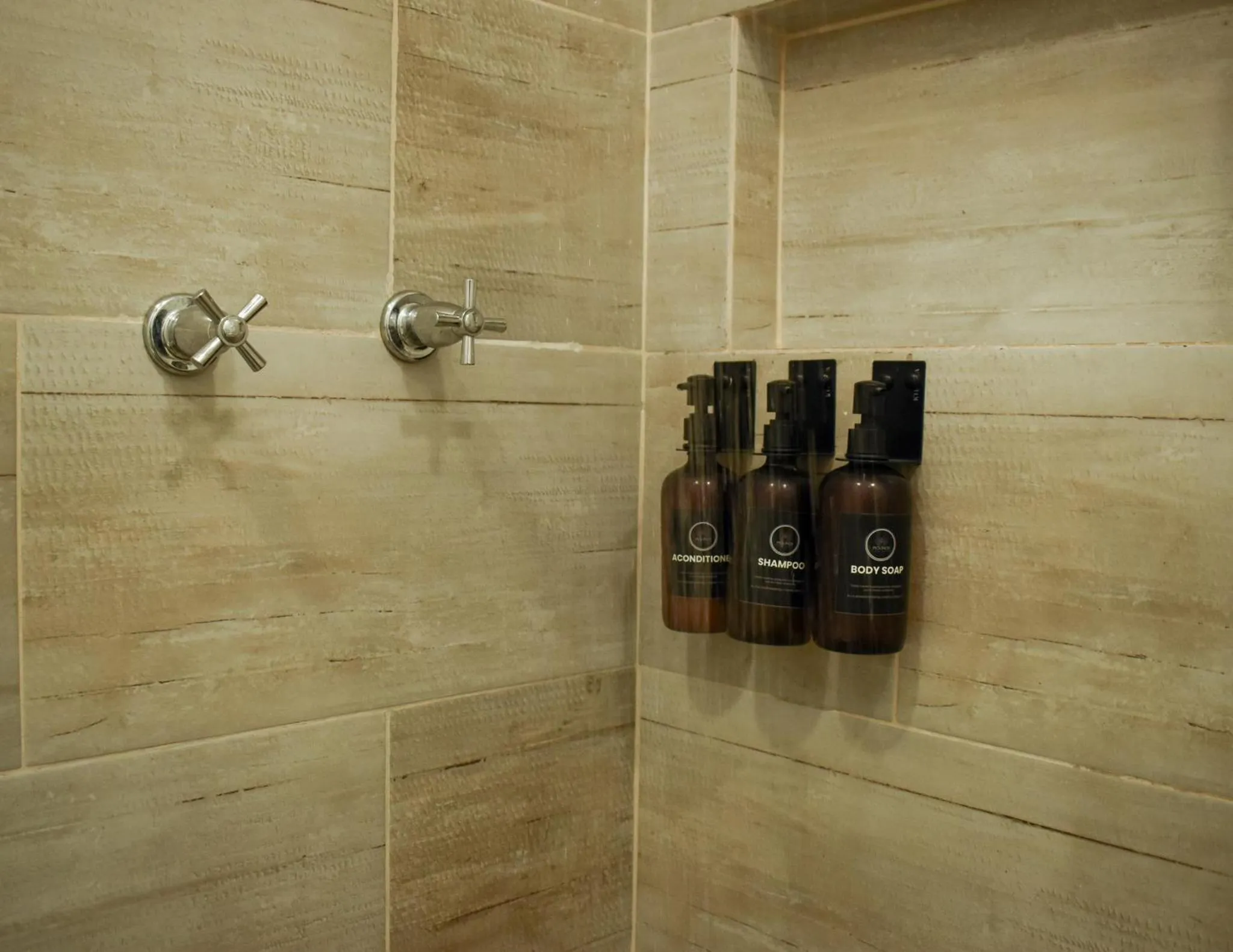 Shower in Hotel Molinos by Growing Group