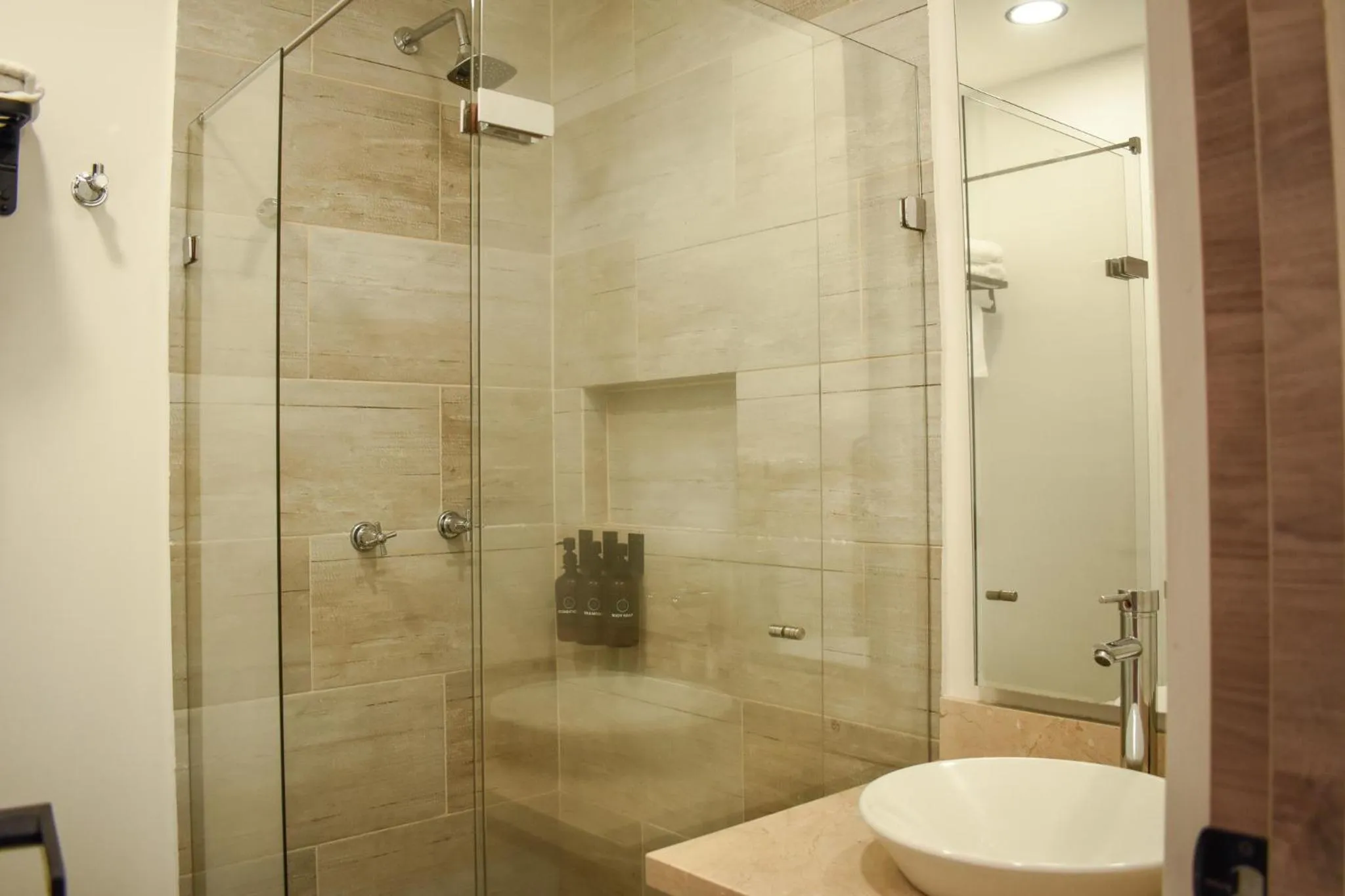 Toilet in Hotel Molinos by Growing Group